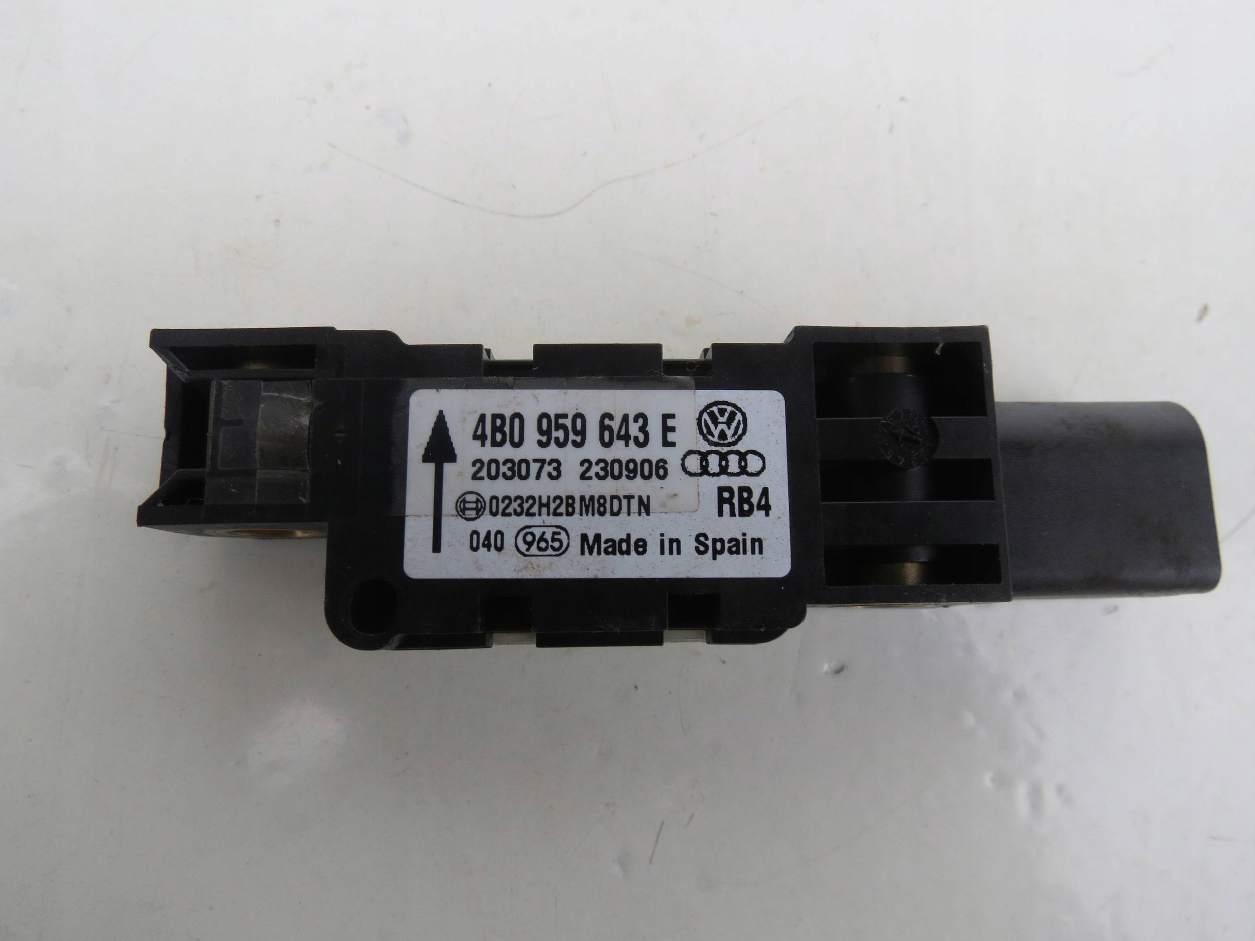 impact sensor airbag left right rear part PORSCHE CAYENNE 4.5 V8 4B0959643E