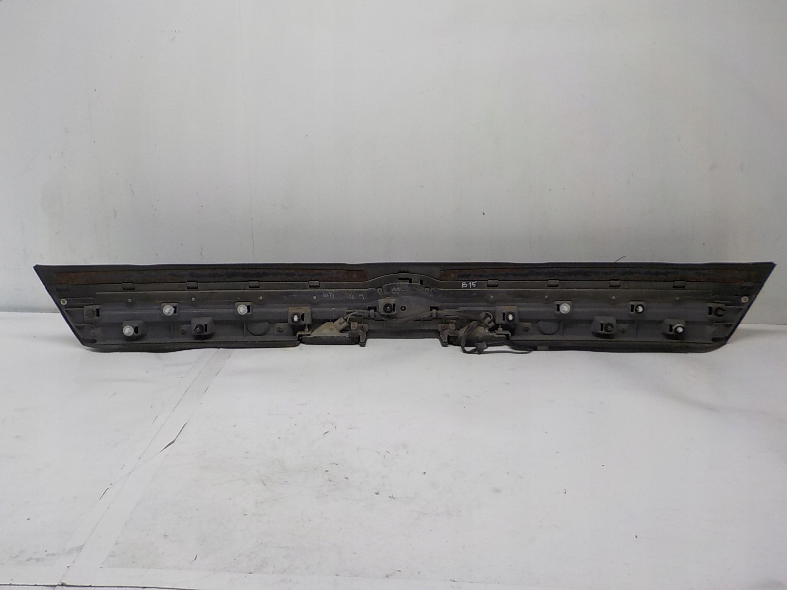 SUBARU FORESTER II SG LIFT cap bonnet moulding