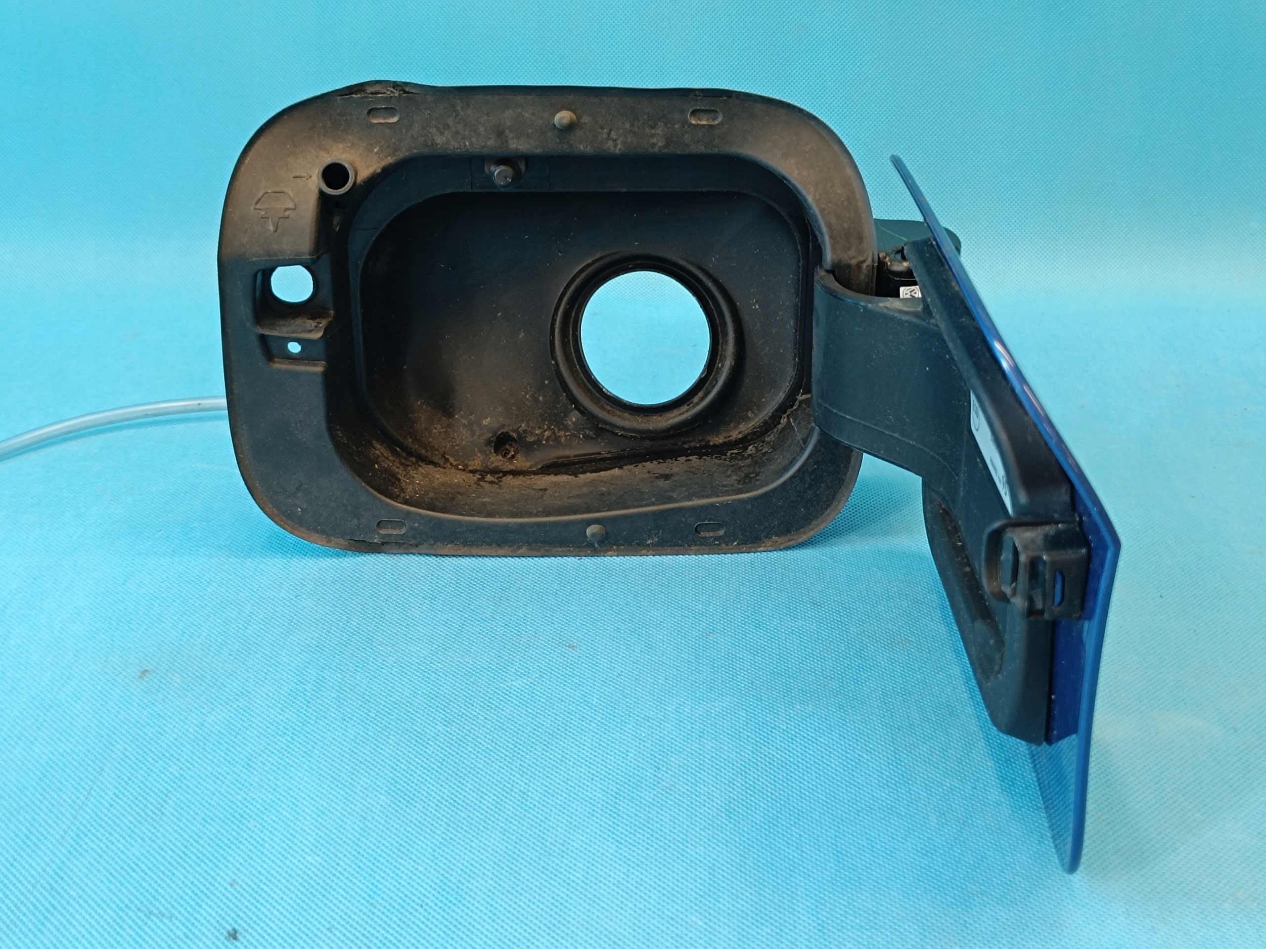 VW T-ROC LIFT 1.5 TSI 110KW 2025 R KLAPKA WLEWU PALIWA 2GA809857D LA5W Numer katalogowy części 2GA809857D VW T-ROC 25/20