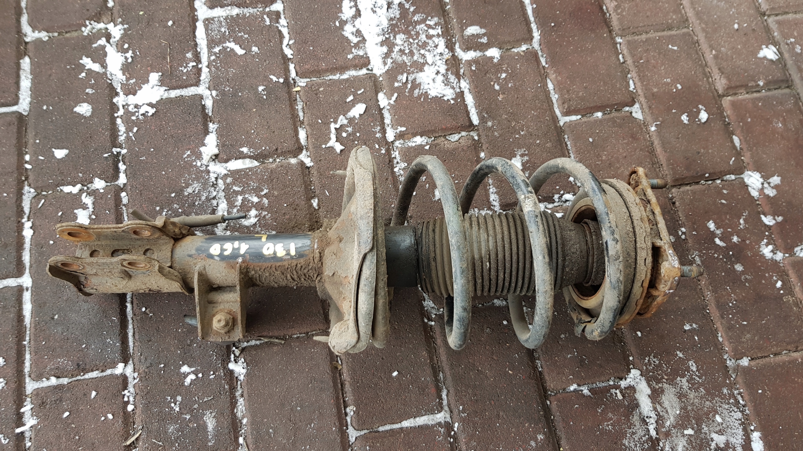 AMORTYZATOR PRZEDNI PRZÓD LEWY HYUNDAI I30 I 1.6D