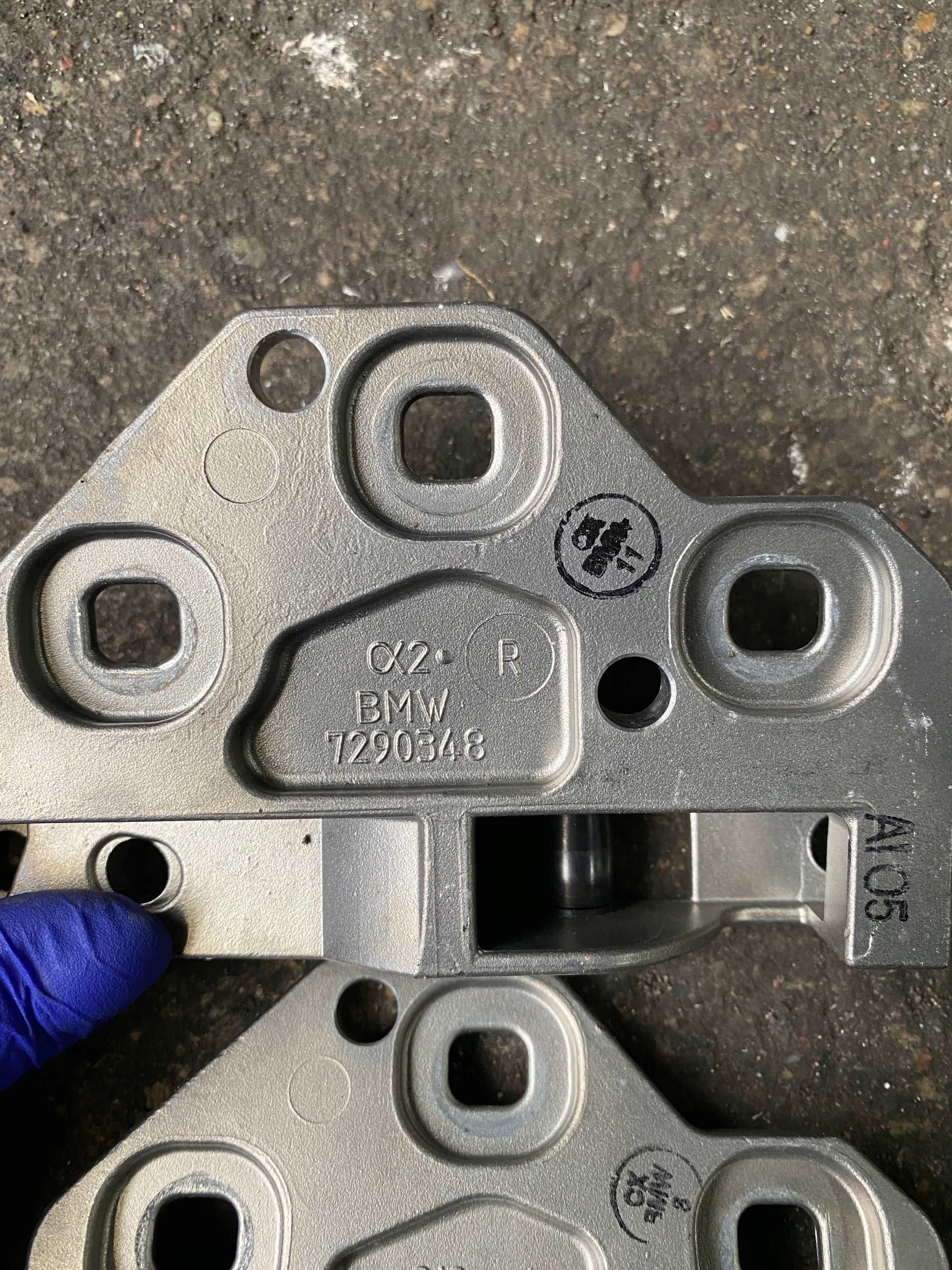 7 BMW 4 F33 F83 PLYTA PODSTAWA DACHU L R Part number 7290348 7290347