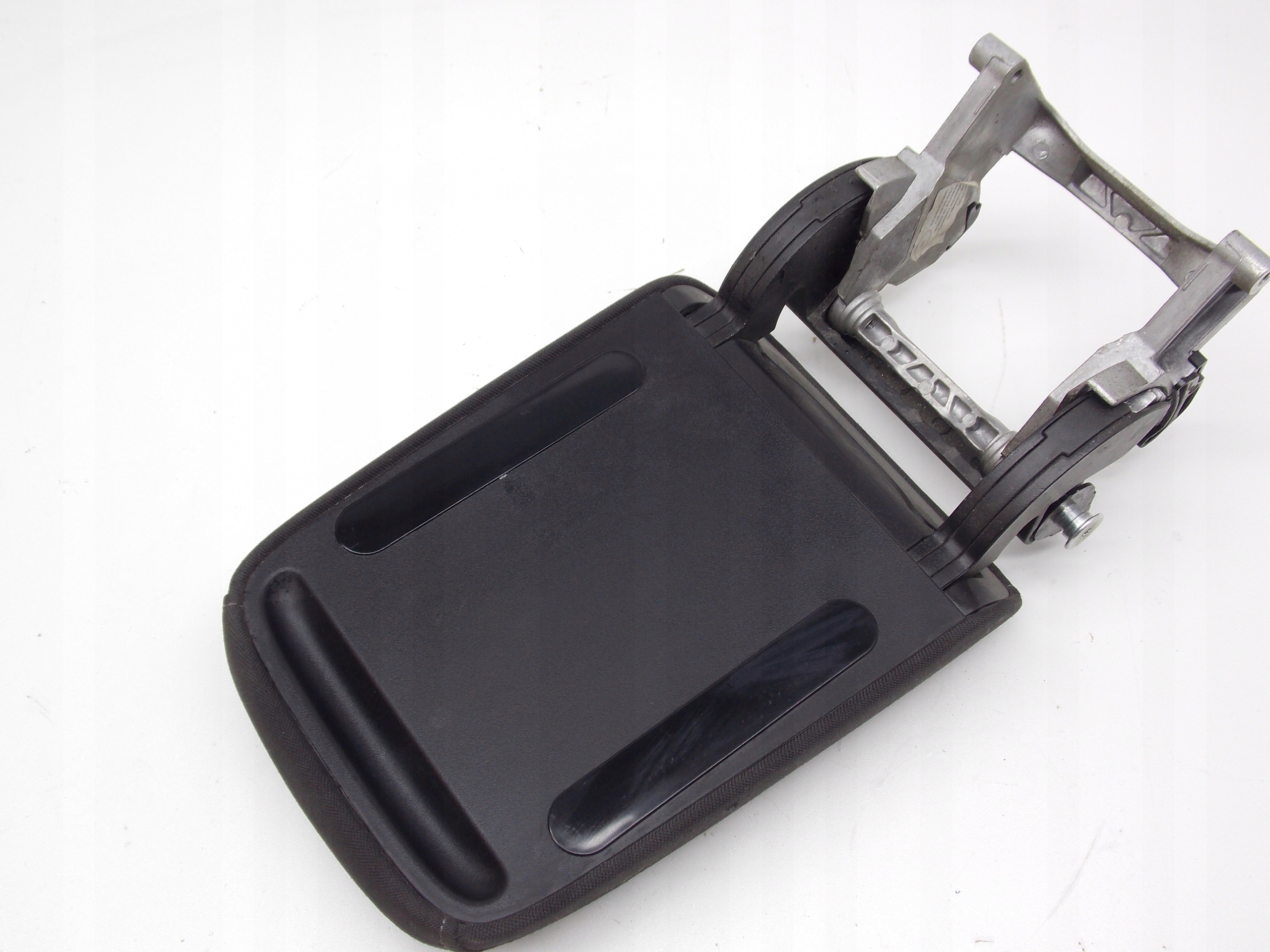 подлокотник volkswagen oe 5G0864207F