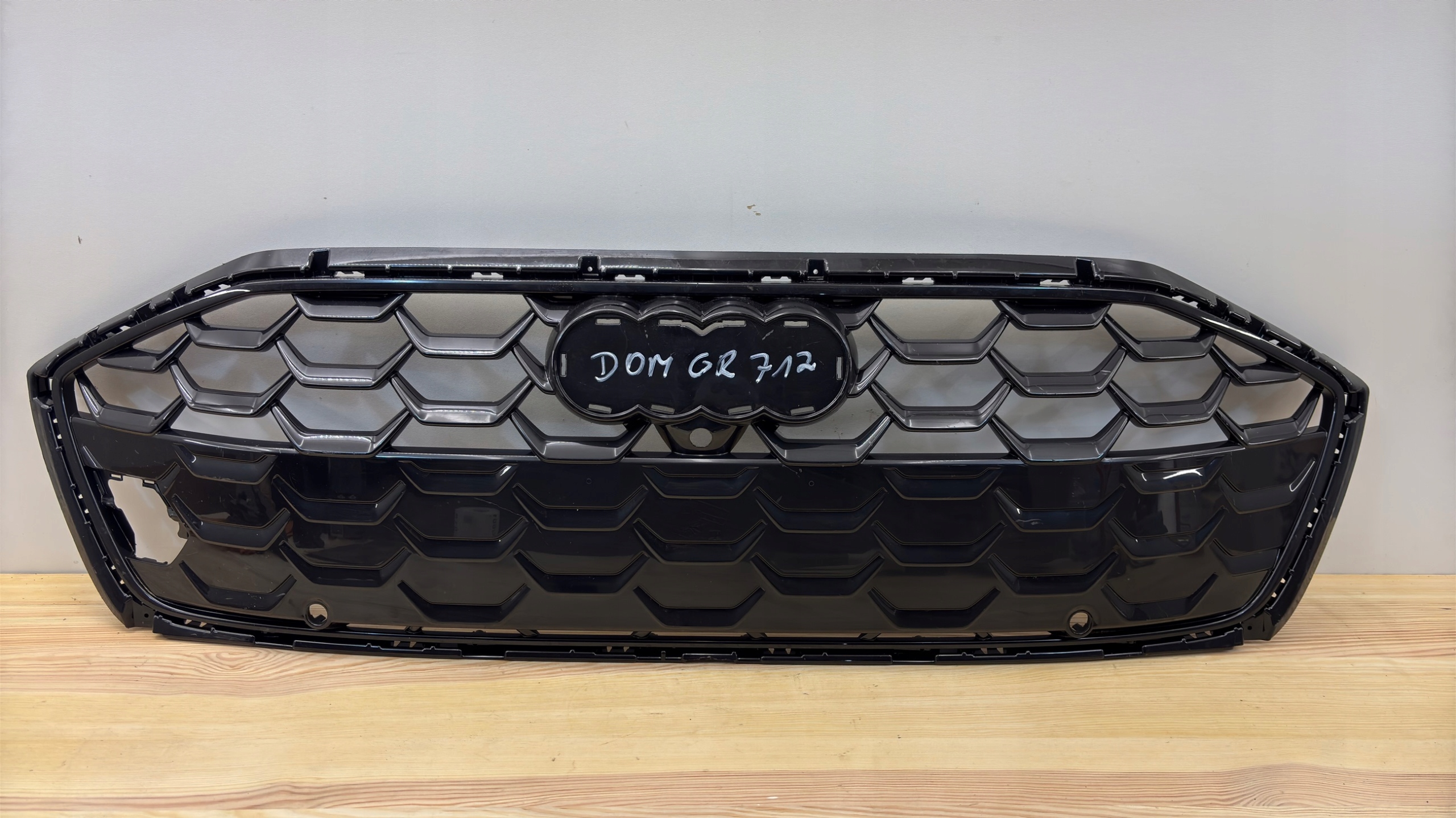 Audi A4 8B3 Kühlergrill FRONTGRILL Kühlergitter 8B3853653AQ - Thumbnail 1