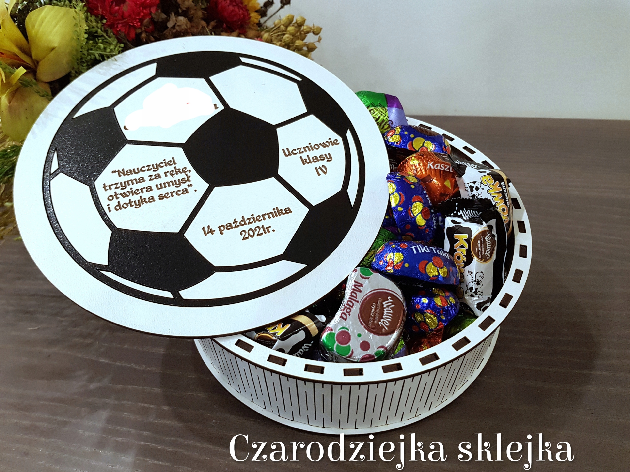 

Piłka pojemnik na słodycze Dzień Nauczyciela