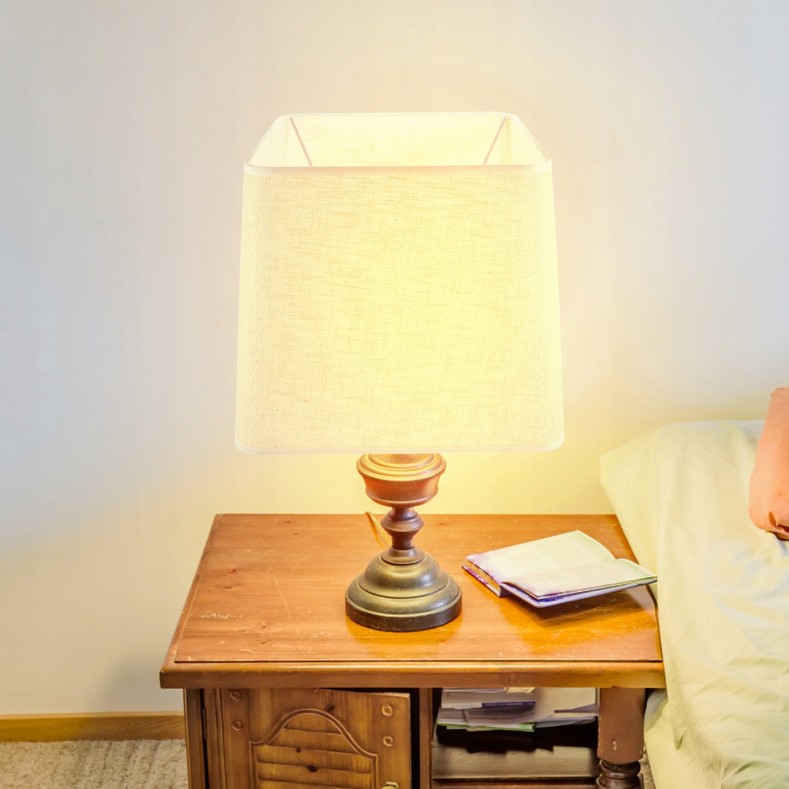 LAMPA NOCNA Z ŻYRANDOLEM Producent inny