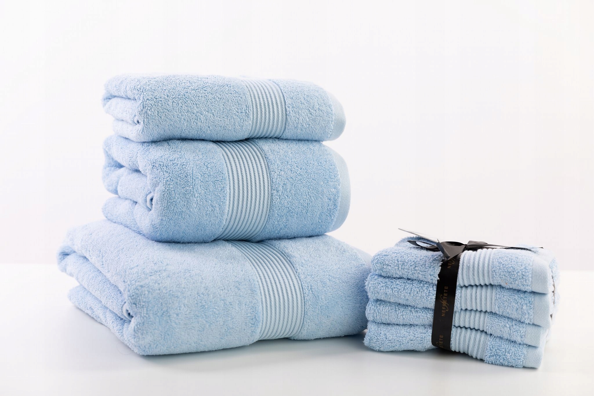 

Nefretete Ręcznik Pimacott 700 Gsm 30x50 (4-pak)