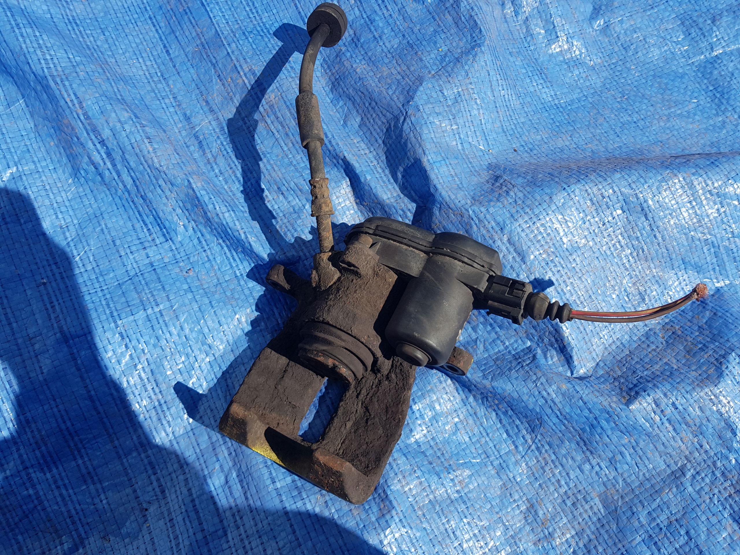electrical caliper right rear part AUDI A8 D4
