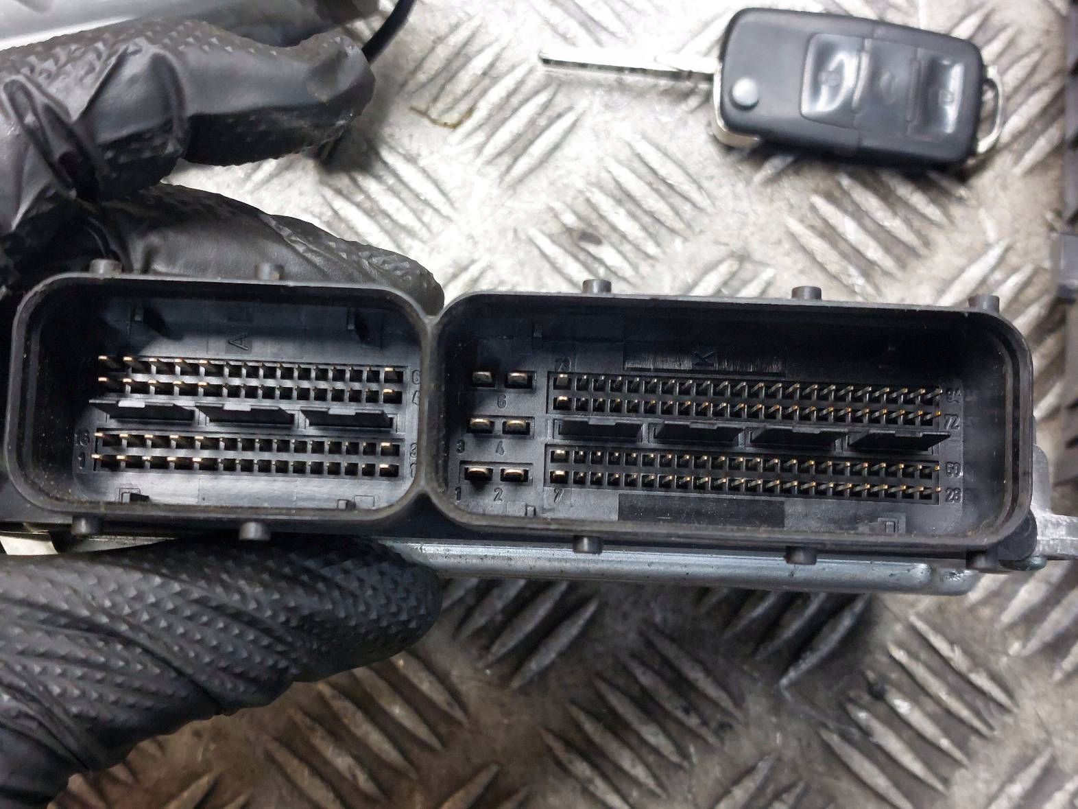 running board STARTOWY SEAT LEON II 1.9 TDI 03G906021LK 3C0937049D