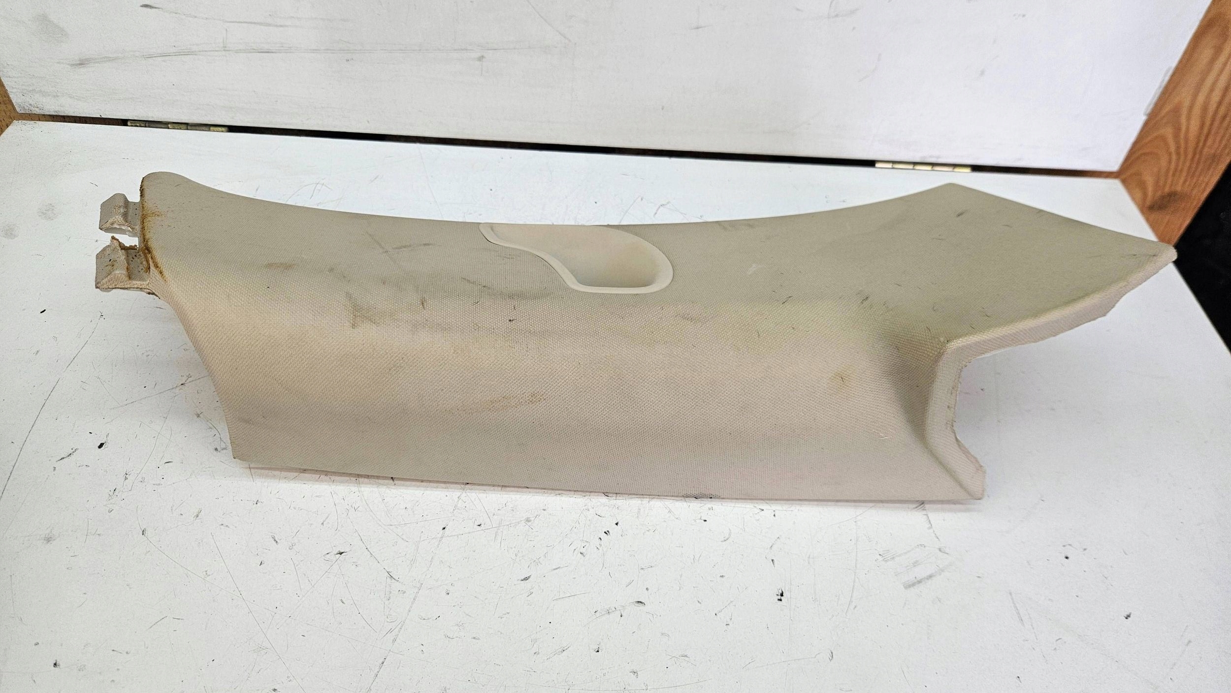 Volkswagen Touareg II 2 7P0 Blende Abdeckung mitte slupka