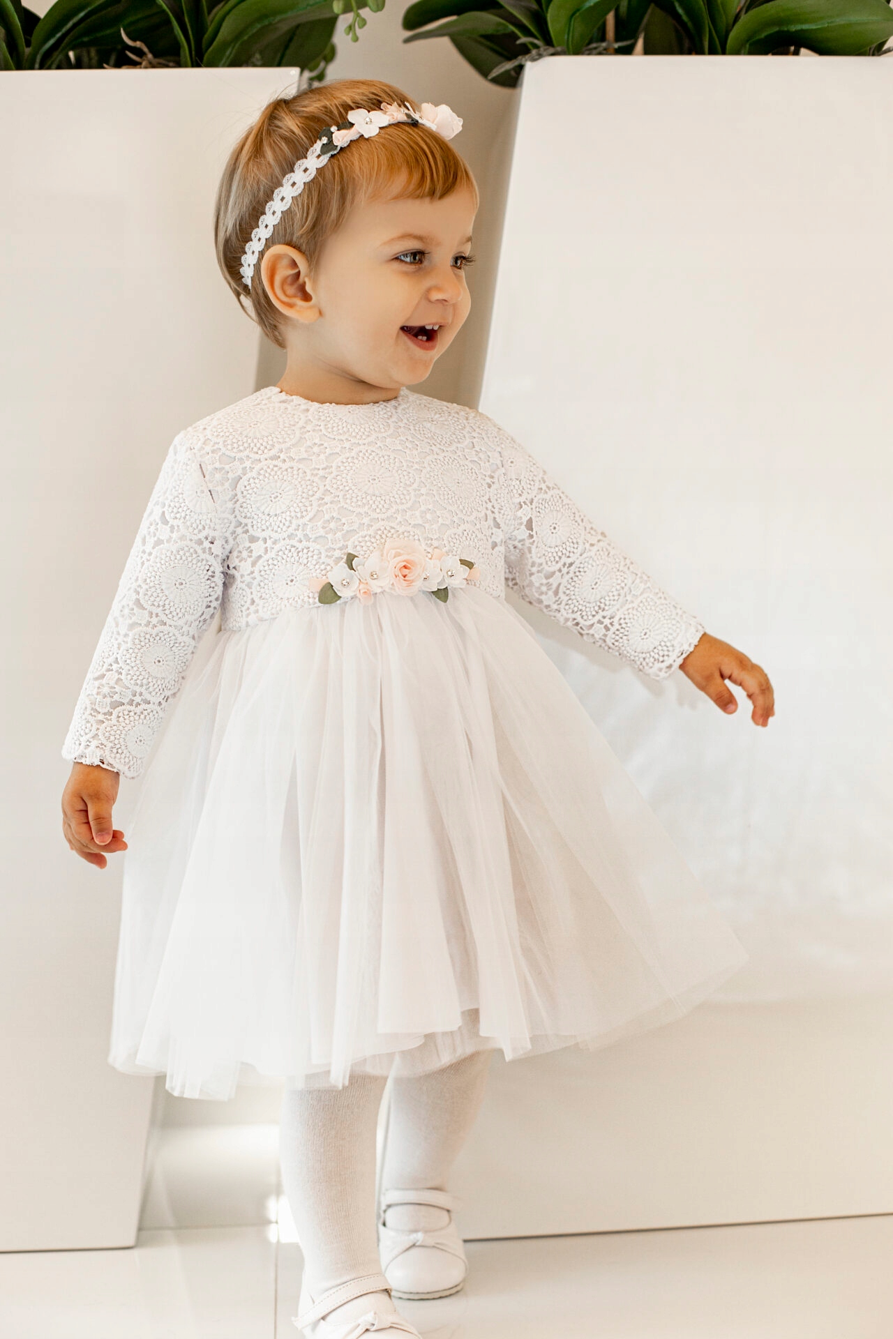 SUKIENKA KAROLINKA BIAŁA Z DŁUGIM RĘKAWEM - 56 Rozmiar 56