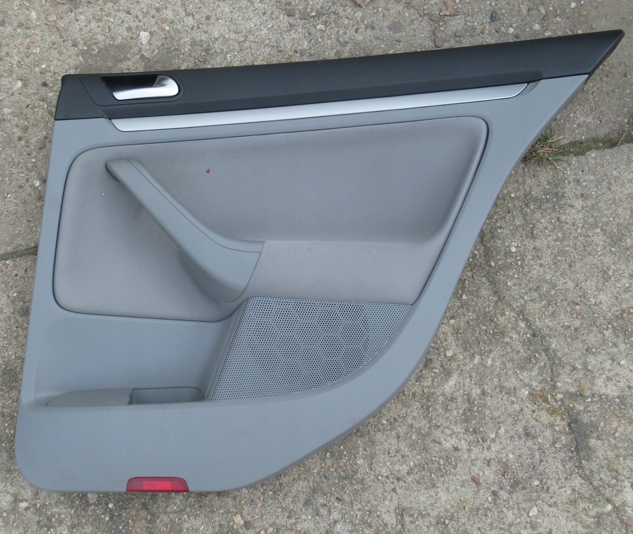 VW JETTA 07R upholstery side door right rear part