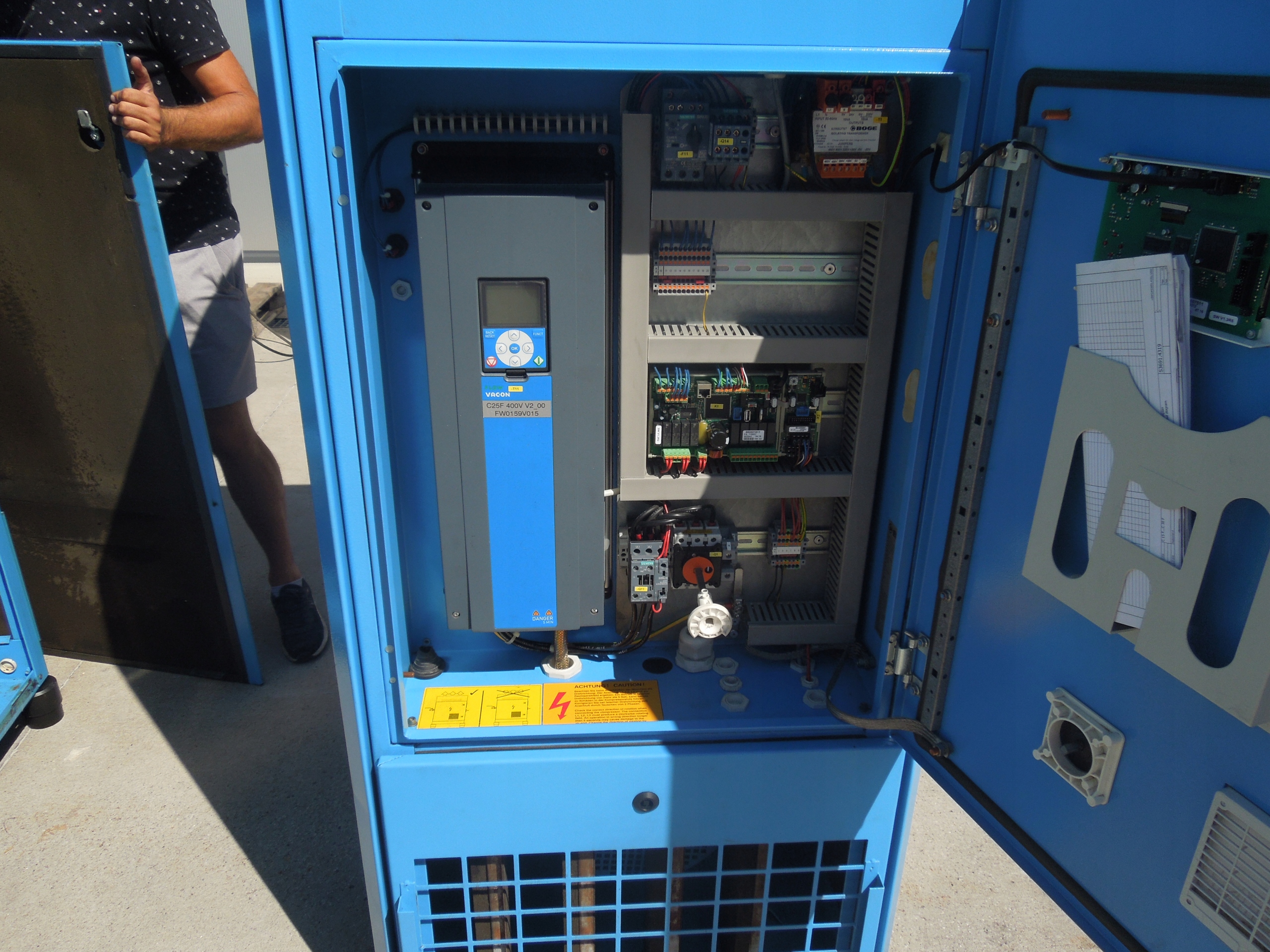 SPRĘŻARKA ŚRUBOWA BOGE C25F 18,5KW 2016r FALOWNIK Marka Atlas Copco