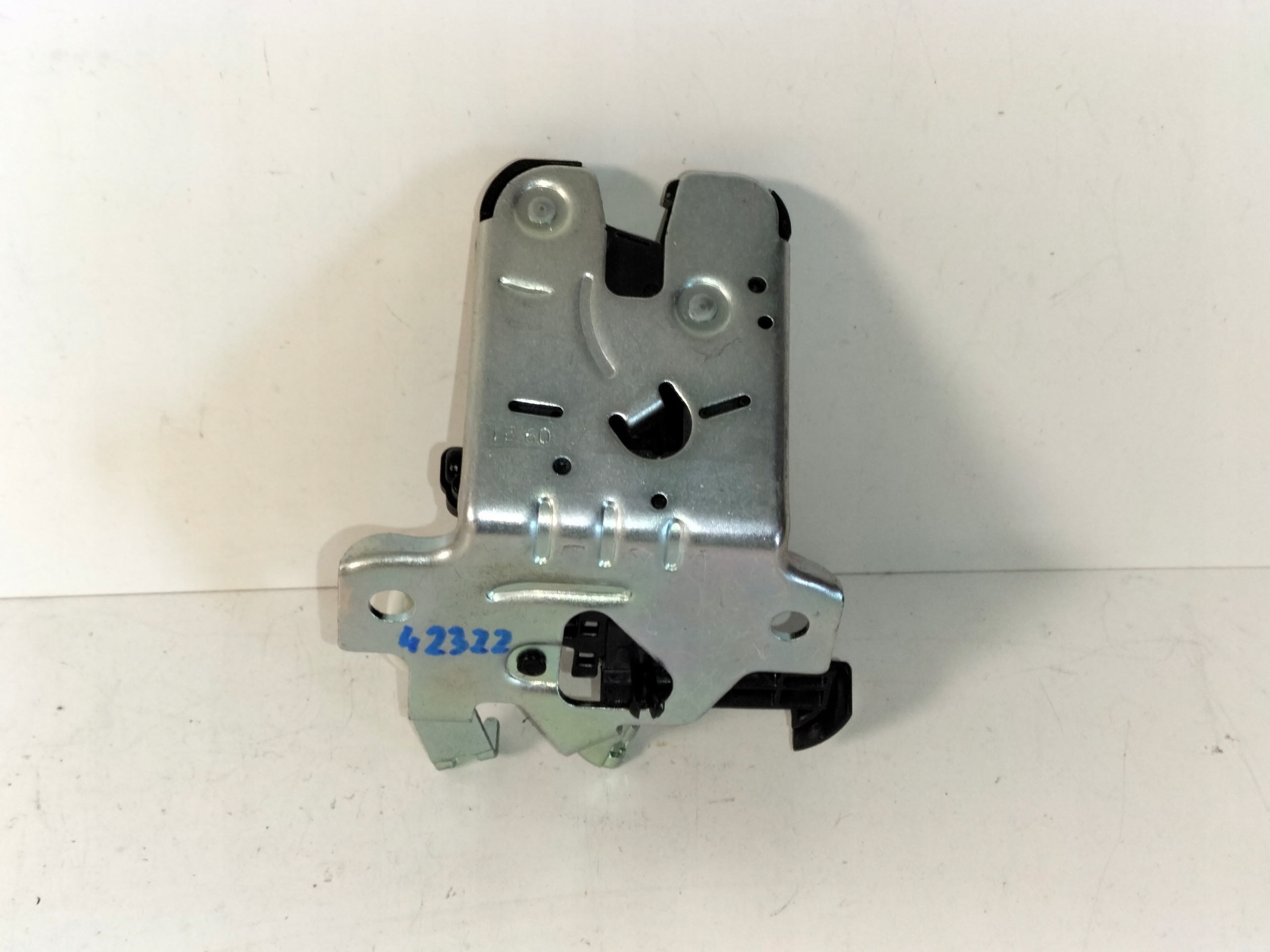 lock bonnet boot rear part SKODA SCALA KAMIQ 19