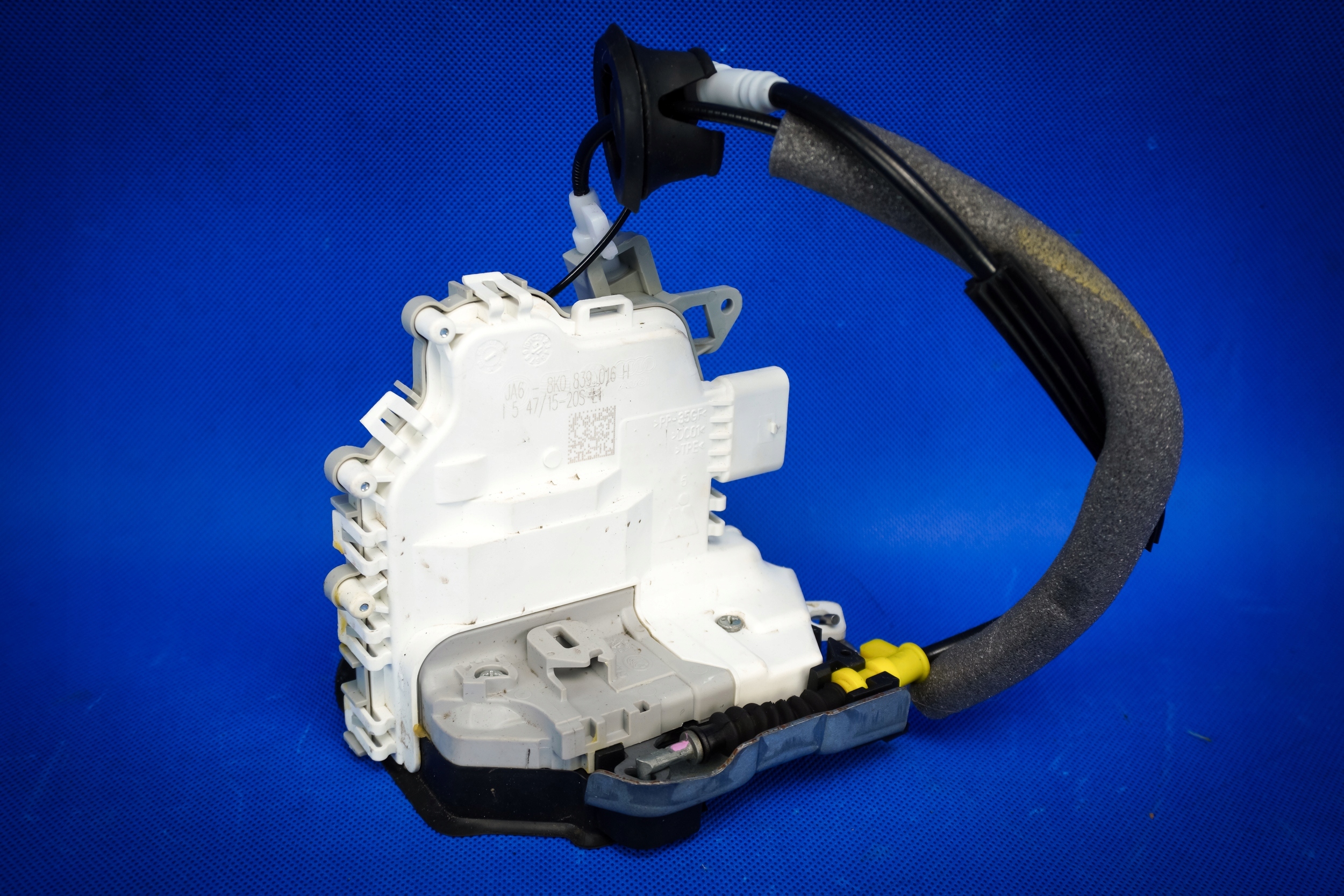 lock door right rear part Audi A3 8V A4 A5 8K0839016H