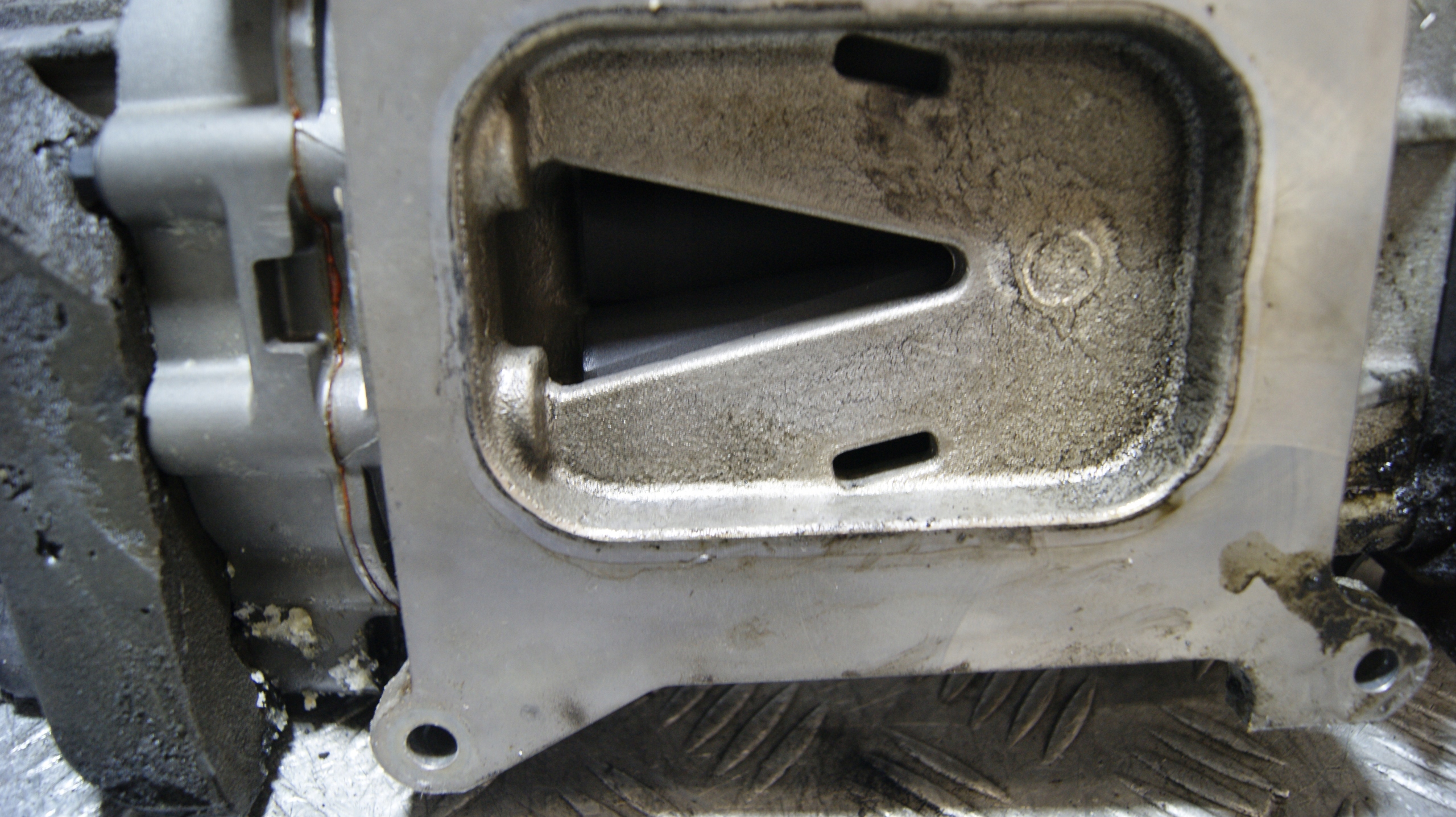 compressor compressor; air VOLKSWAGEN GOLF 5 plus 03C145601E