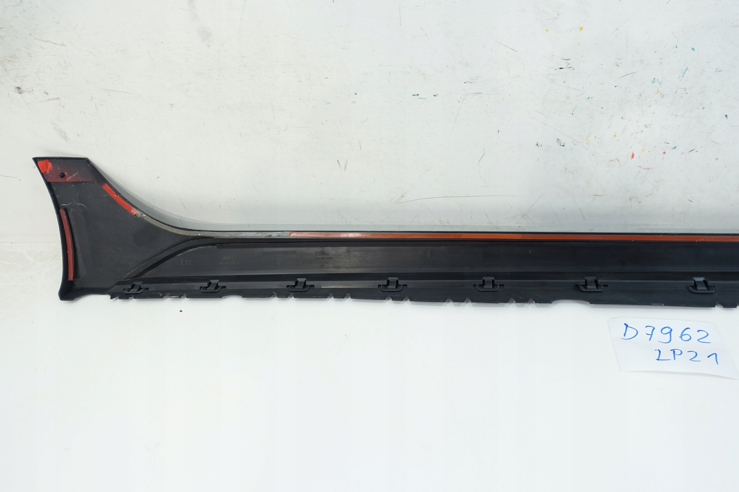 moulding threshold left AUDI A4 B9 LIFT KOMBI ALLROAD