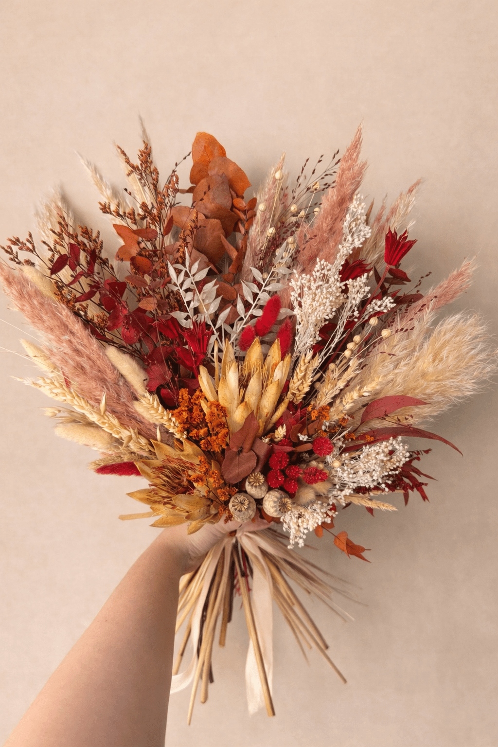 Kytice sušených květin a trávy do vázy, kytice do vázy