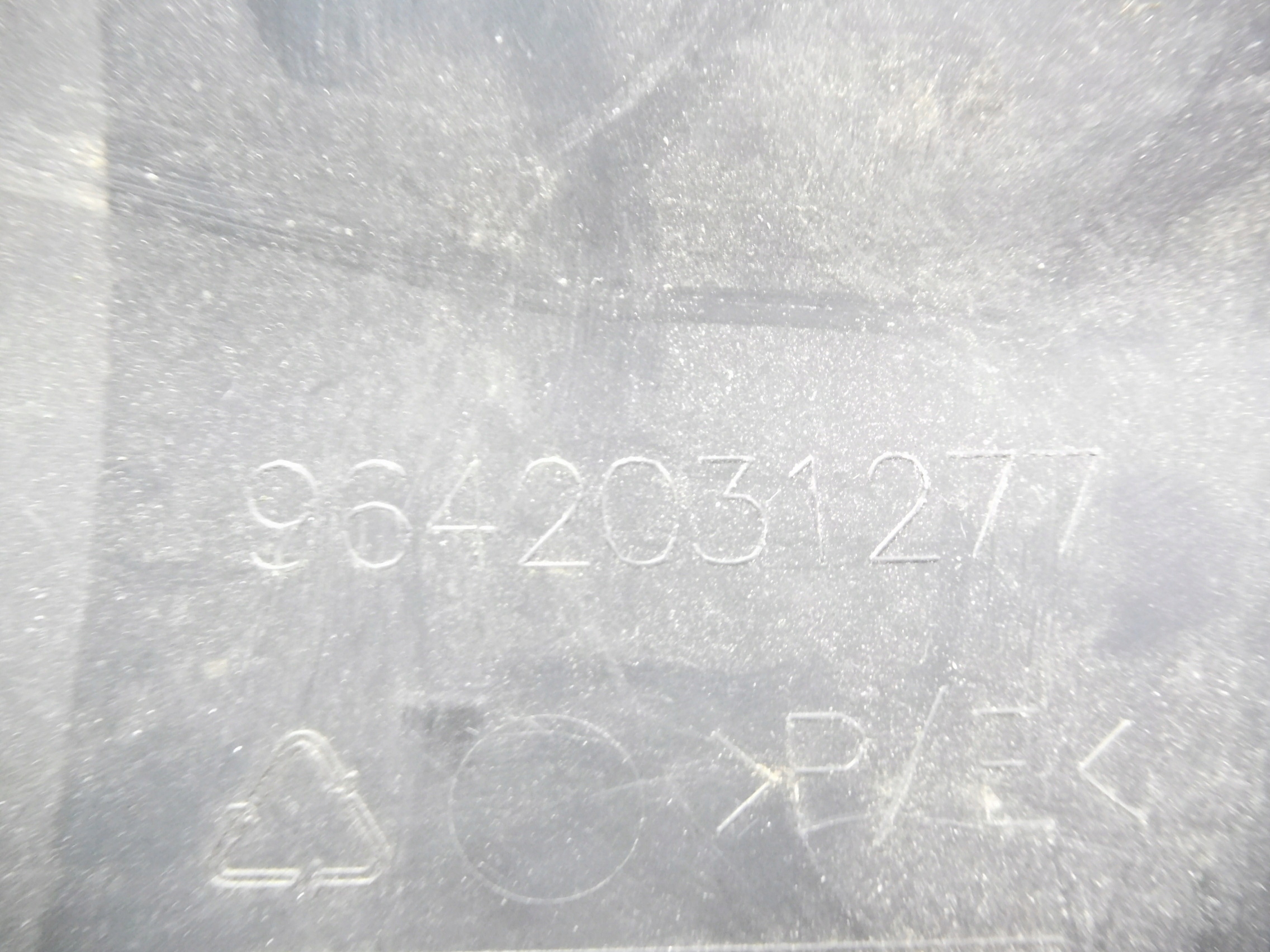 молдинг бампера peugeot oe 7452.Y9