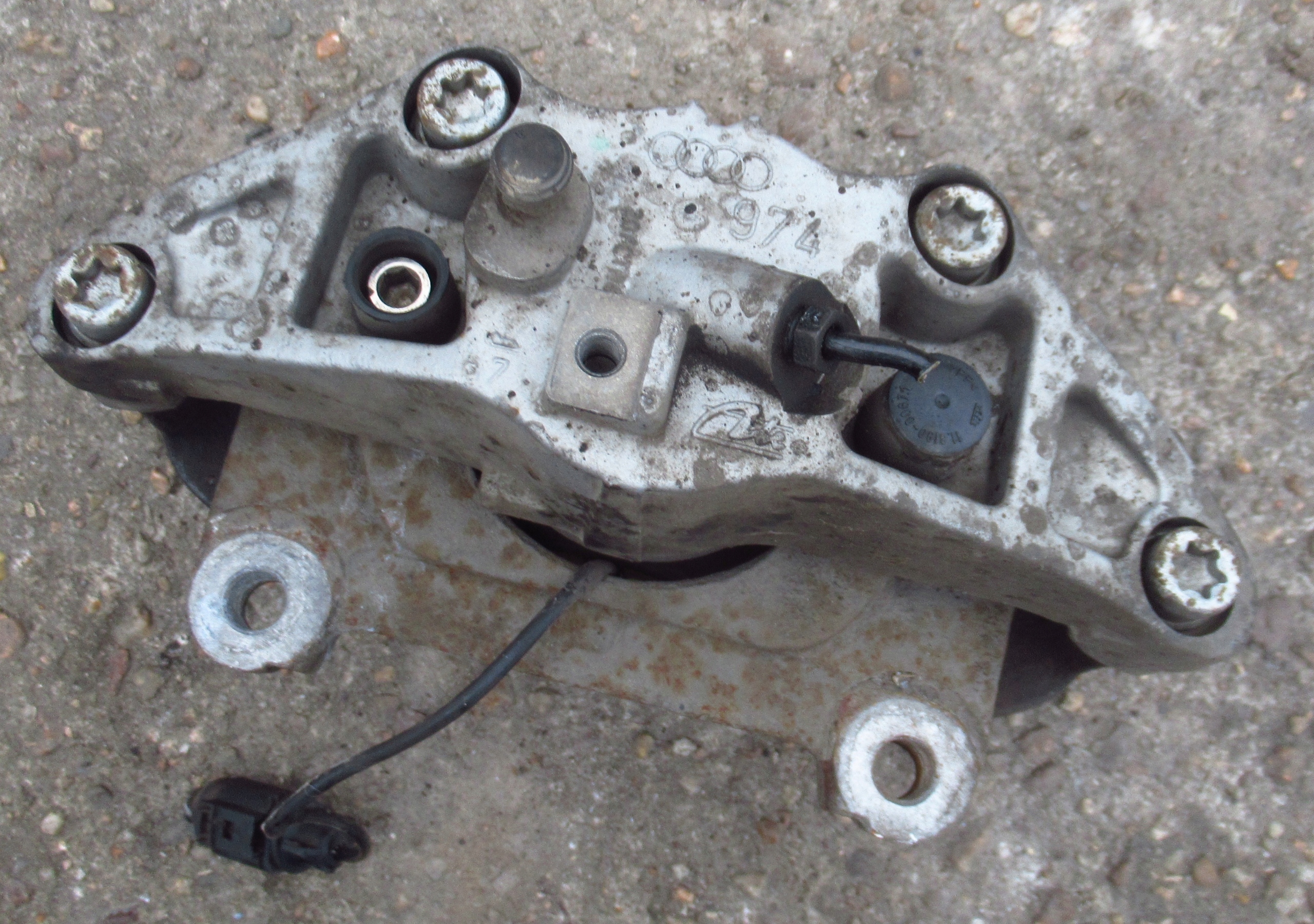 AUDI A8 D3 3.0 TDI caliper brake right front