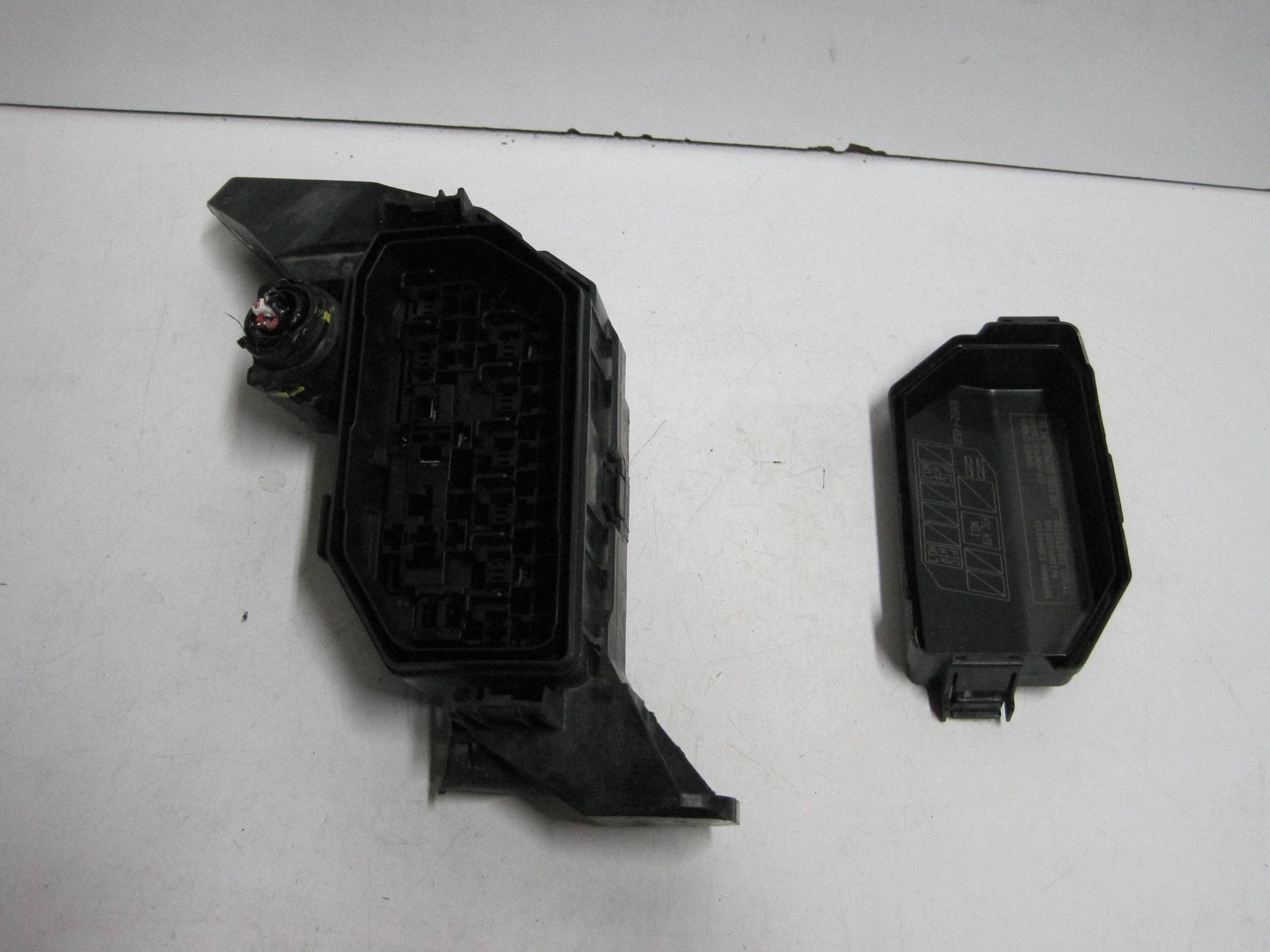 coperchio fusibili TOYOTA C-HR CHR e 82662F4530