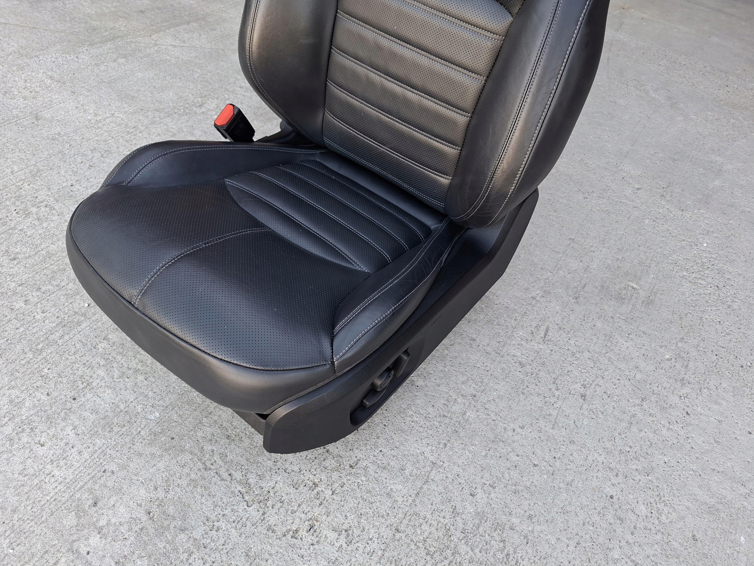 seat left complete + airbag LAND RANGE ROVER EVOQUE L538 LIFT