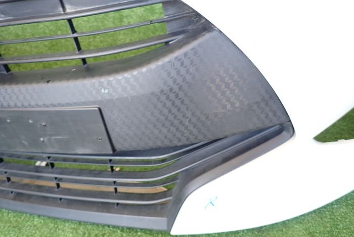TOYOTA YARIS IV 20- front bumper front