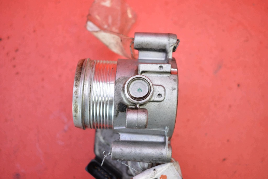 Valvola a farfalla 03L128063D AUDI A4 B8 2.0 TDI 120 KM 07-11