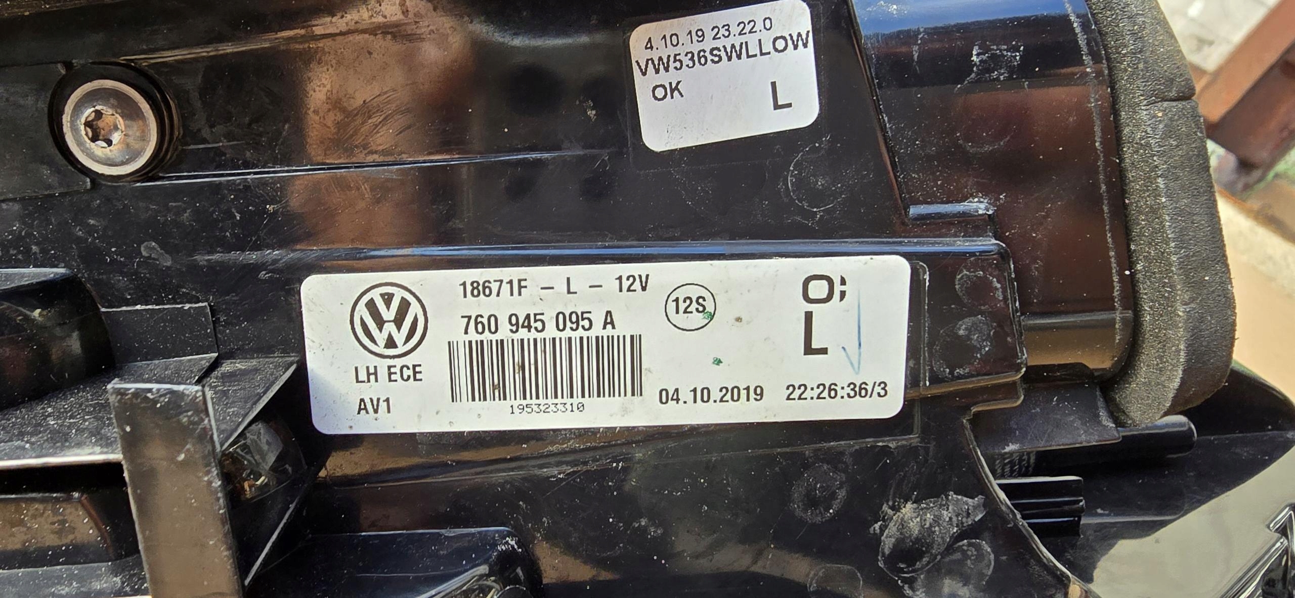 light left rear rear part VW TOUAREG III 760945095A