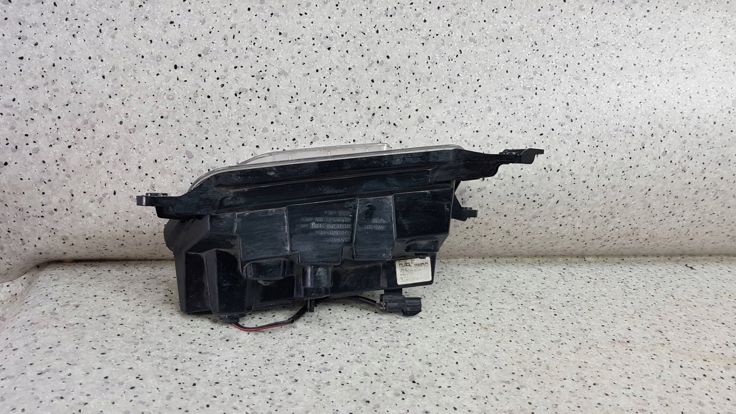 GENESIS GV60 2022 - light reversely right rear part 924A4-CU000
