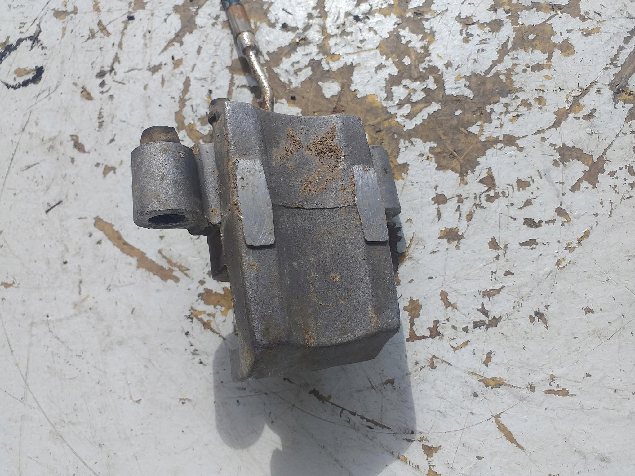 ТОРМОЗНОЙ СУППОРТ LINHAI HYTRACK 260 300