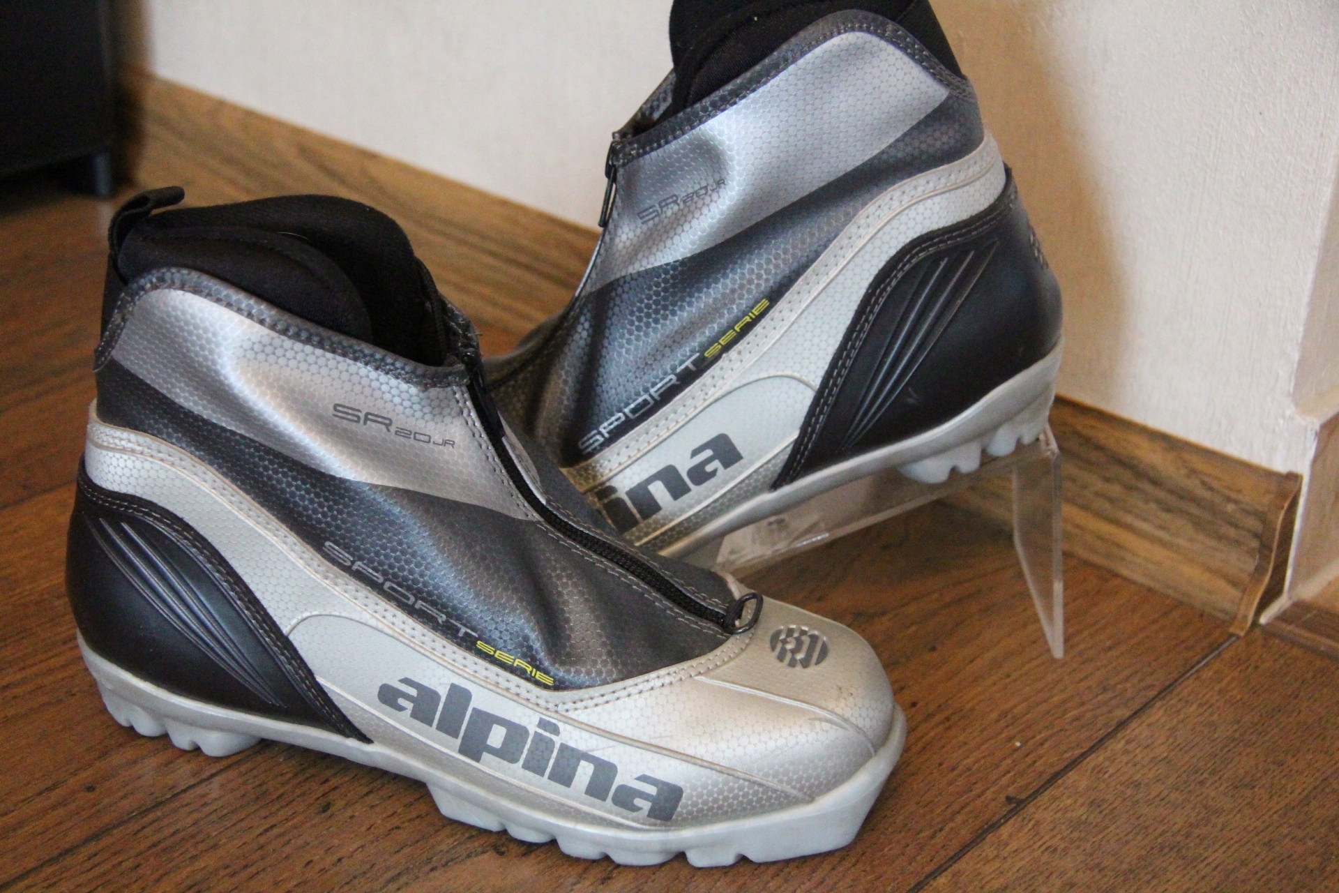 ALPINA NNN - ROZ.37/24CM Model SR 20JR