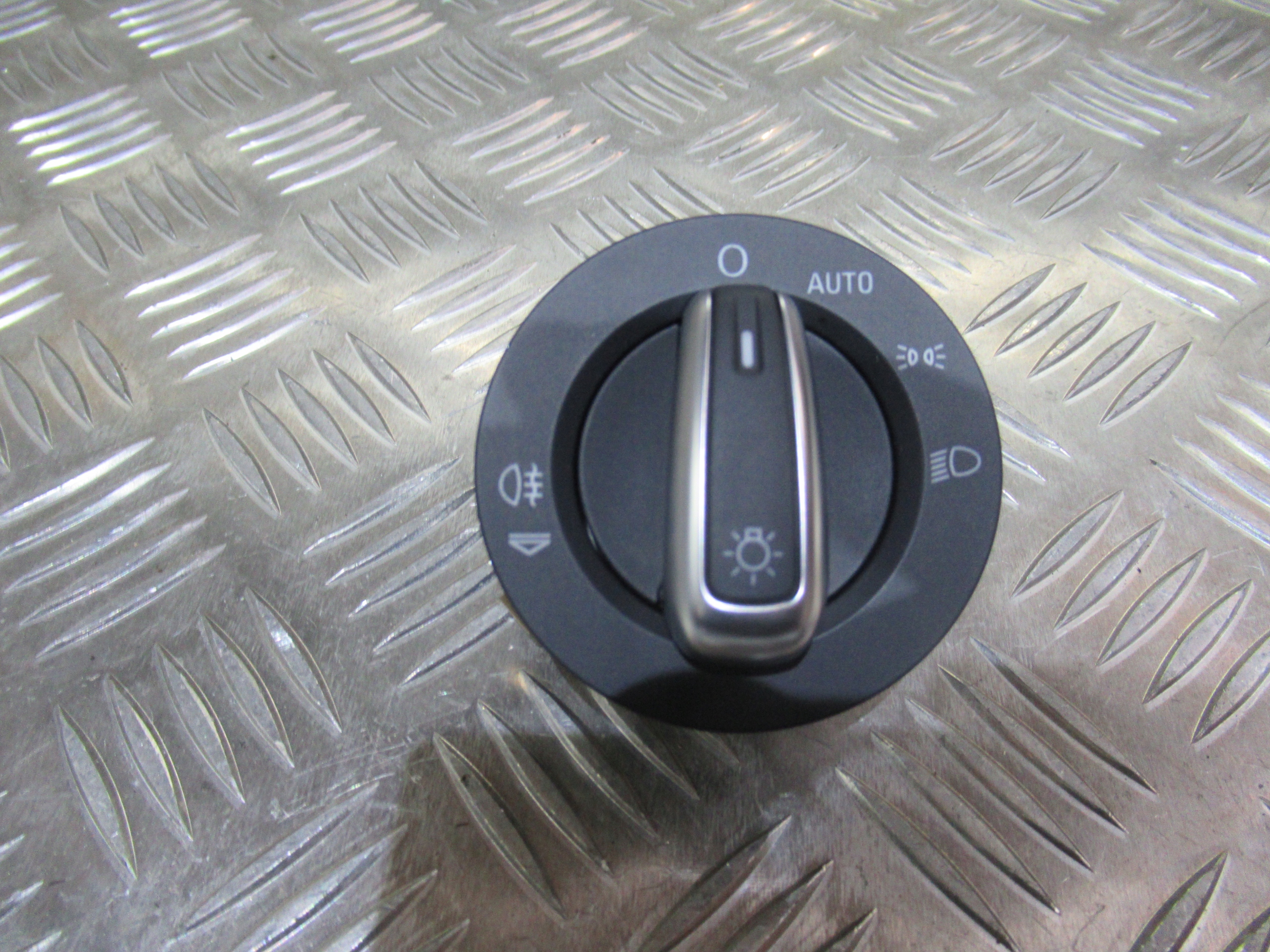 AUDI Q7 LIFT WŁĄCZNIK ŚWIATEŁ 4L1941531D