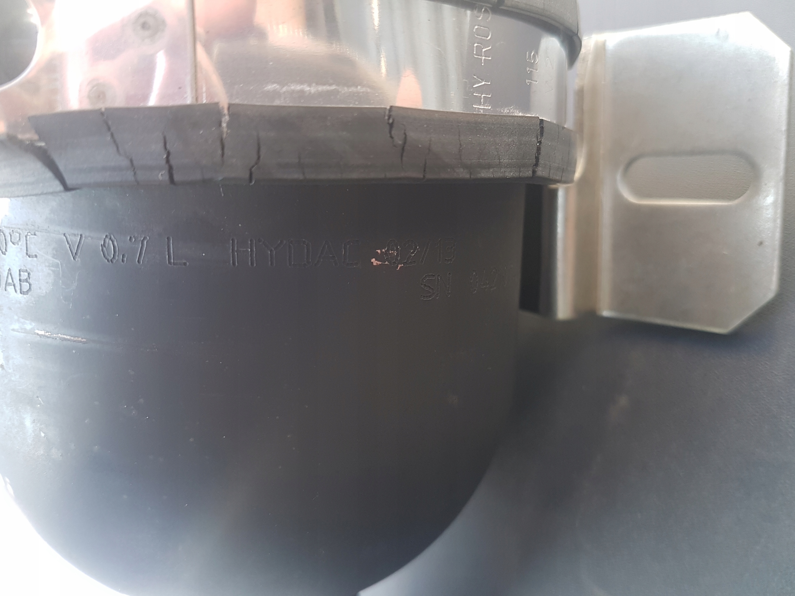 Hydrauliczny amortyzator membranowy HYDAC 0 7L Machine type Other