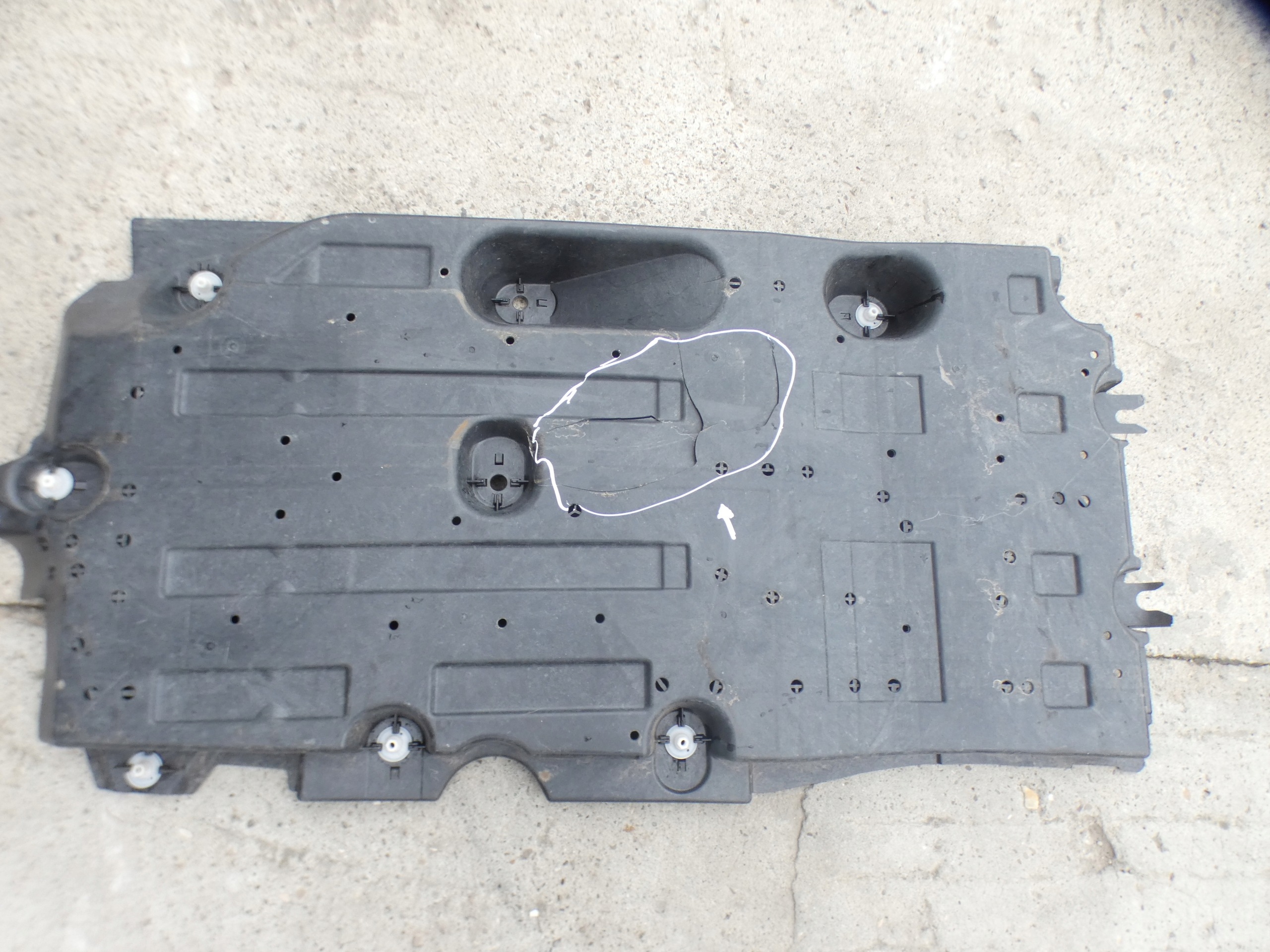 2023 Jeep Avenger cover chassis side 9836755280