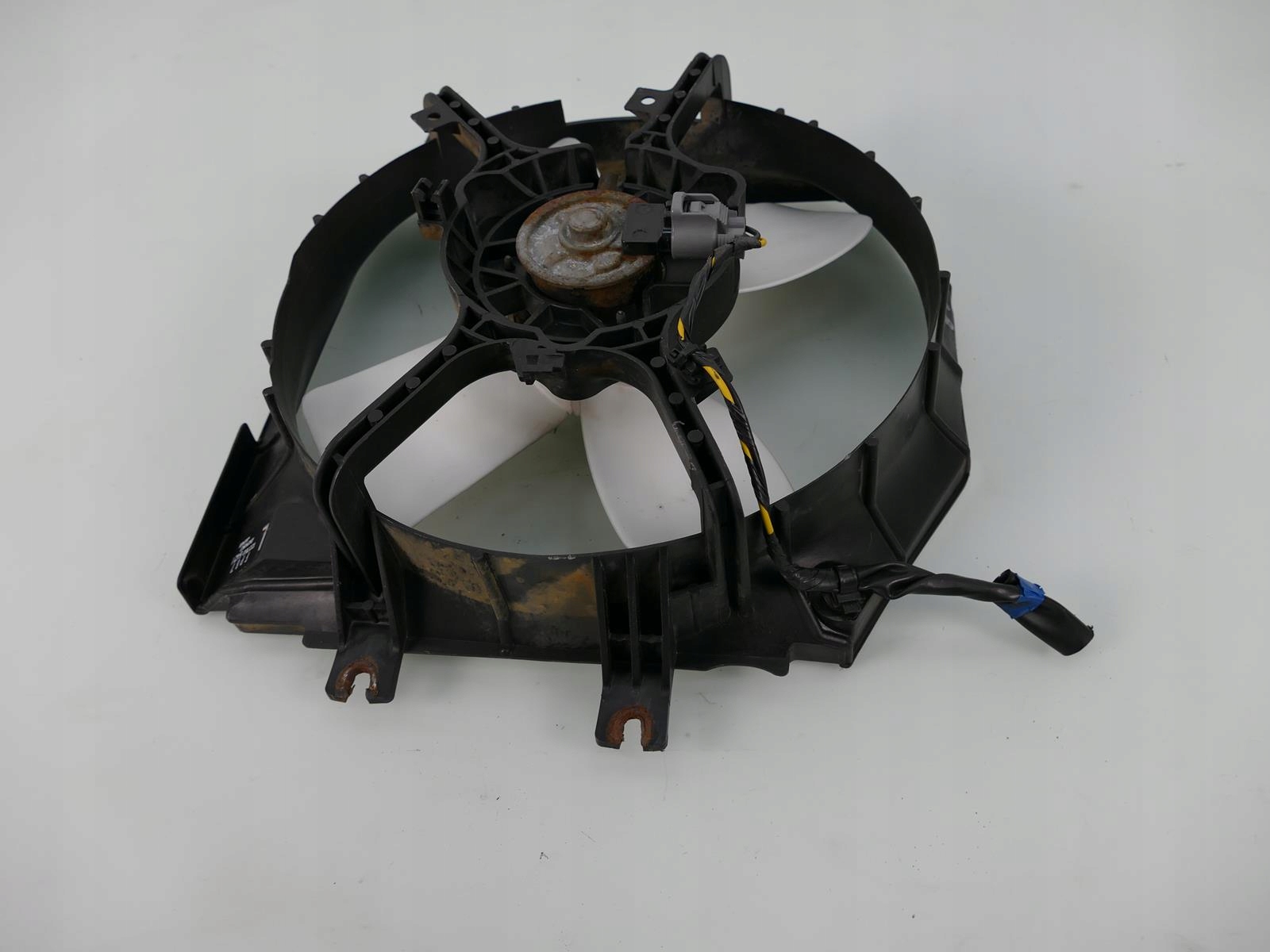 MAZDA PREMACY 1.8 b ventilátor klimatizaci
