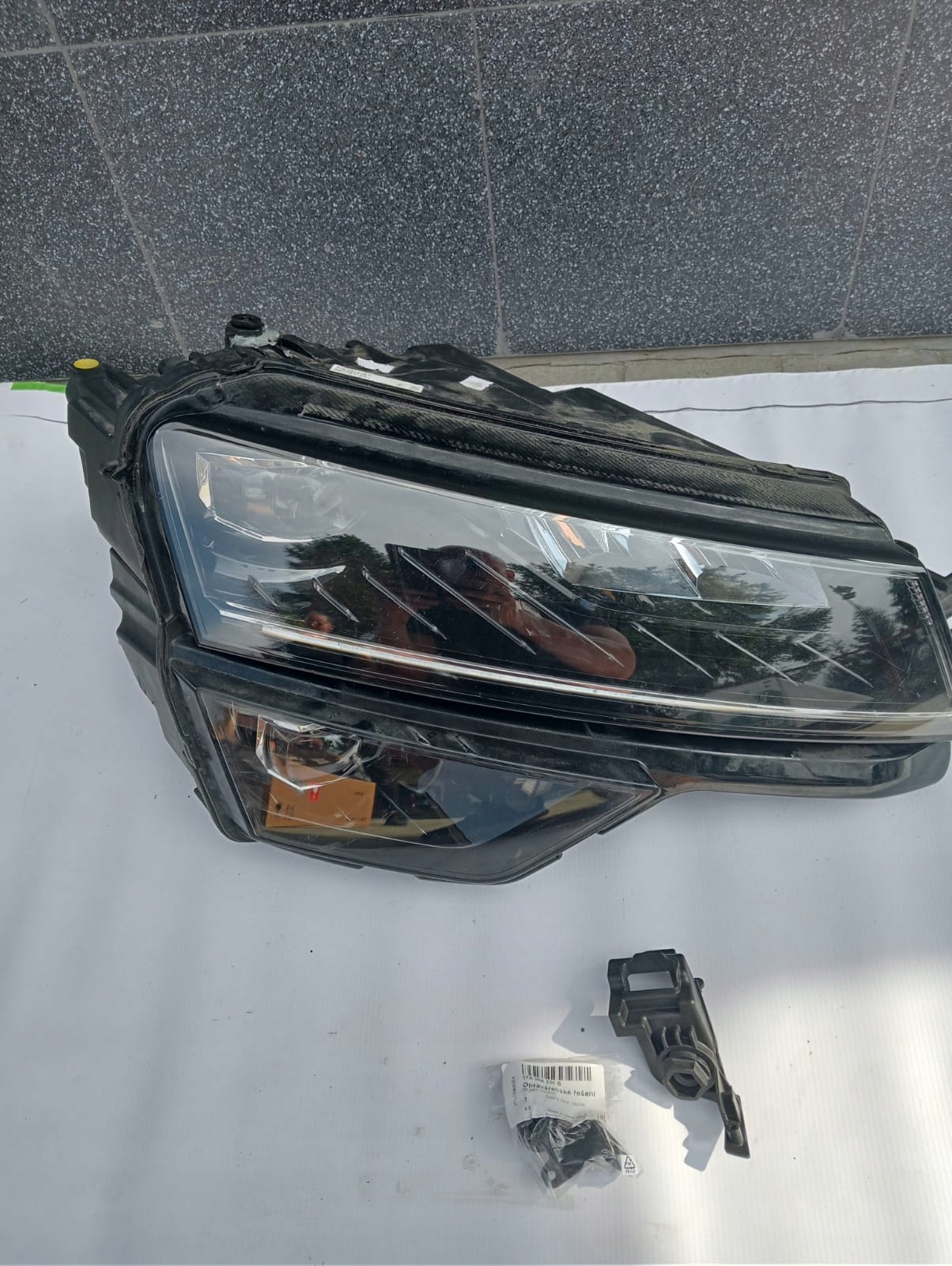 SKODA KAROQ 57B фара правая full led 57B941016D