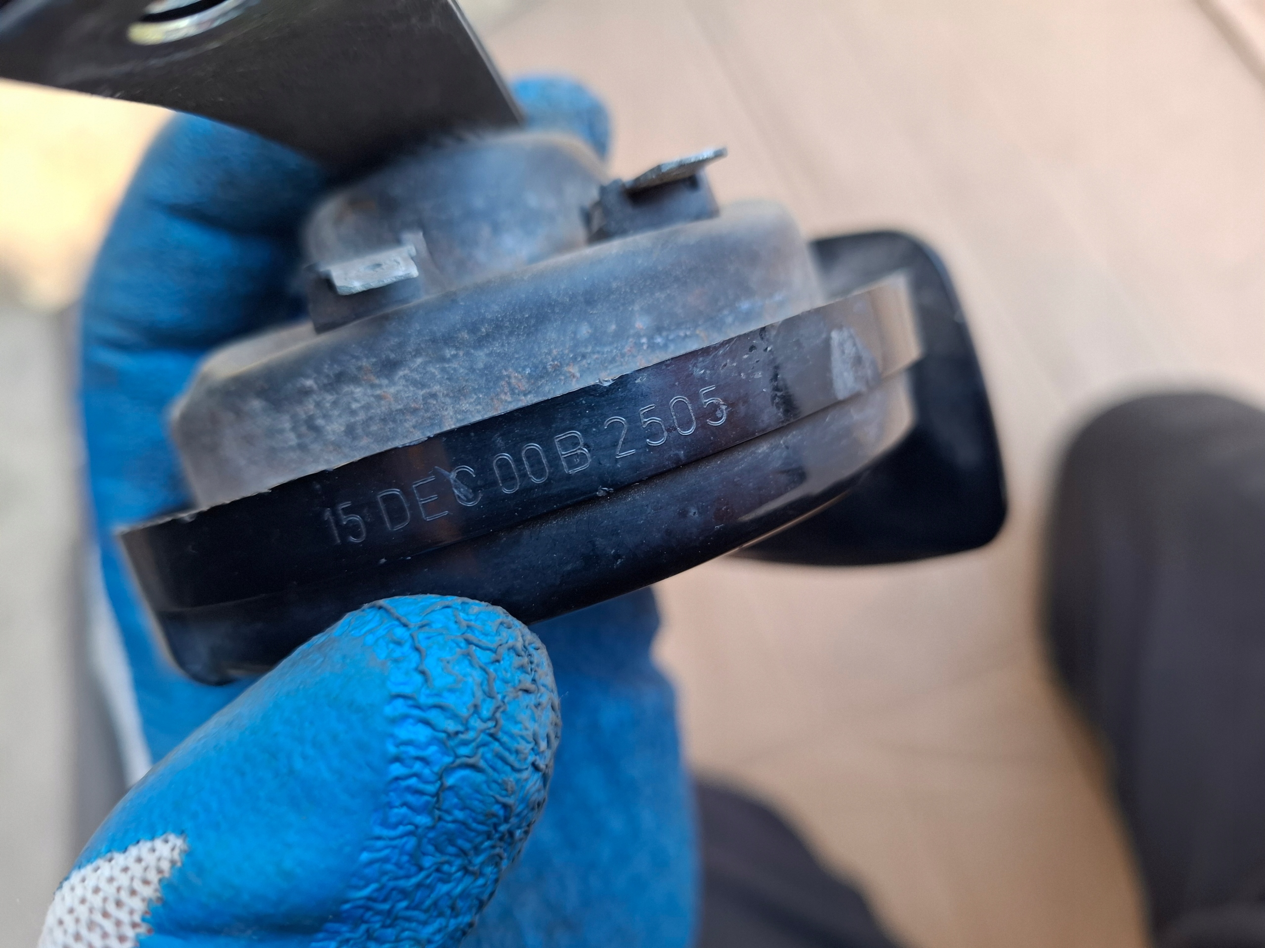 KLAKSON SYGNAL DZWIEKOWY ASTON MARTIN VANTAGE DB7