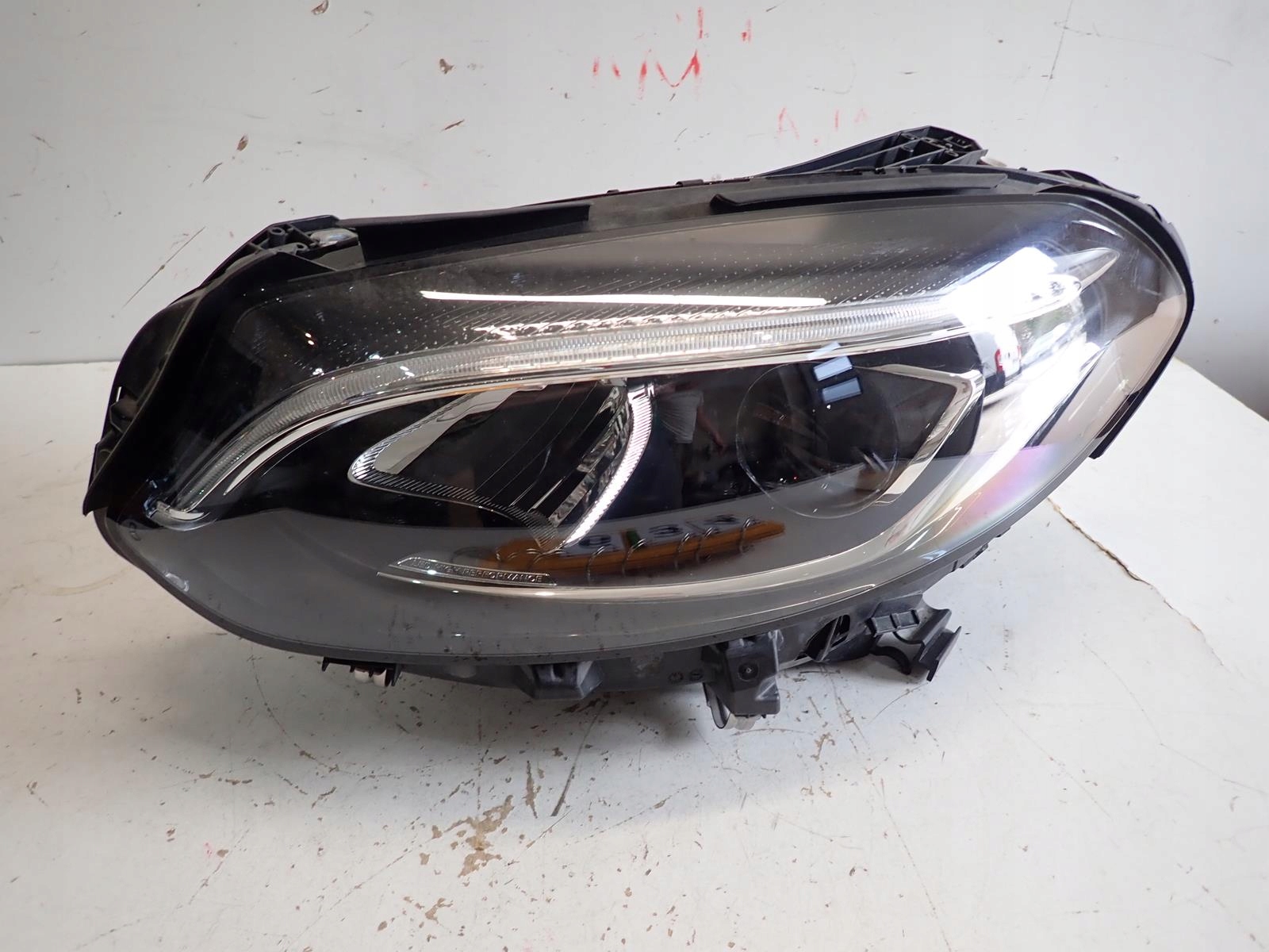 light front left B-KLASA W246 LIFT 16- FULL LED