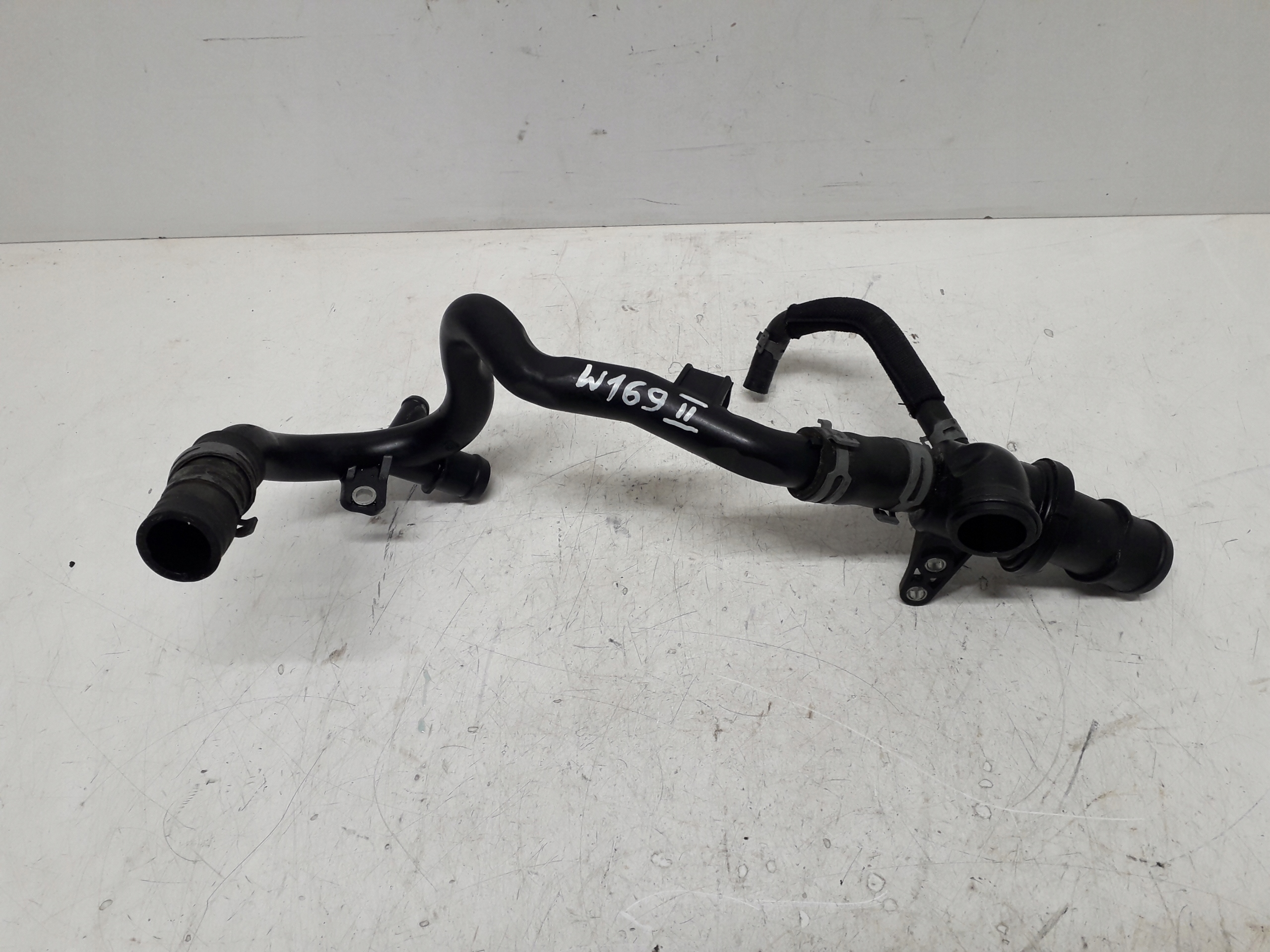 MERCEDES A W169 04-12 2.0 CDI PRZEWÓD WĄŻ RURA WODY A6402001452