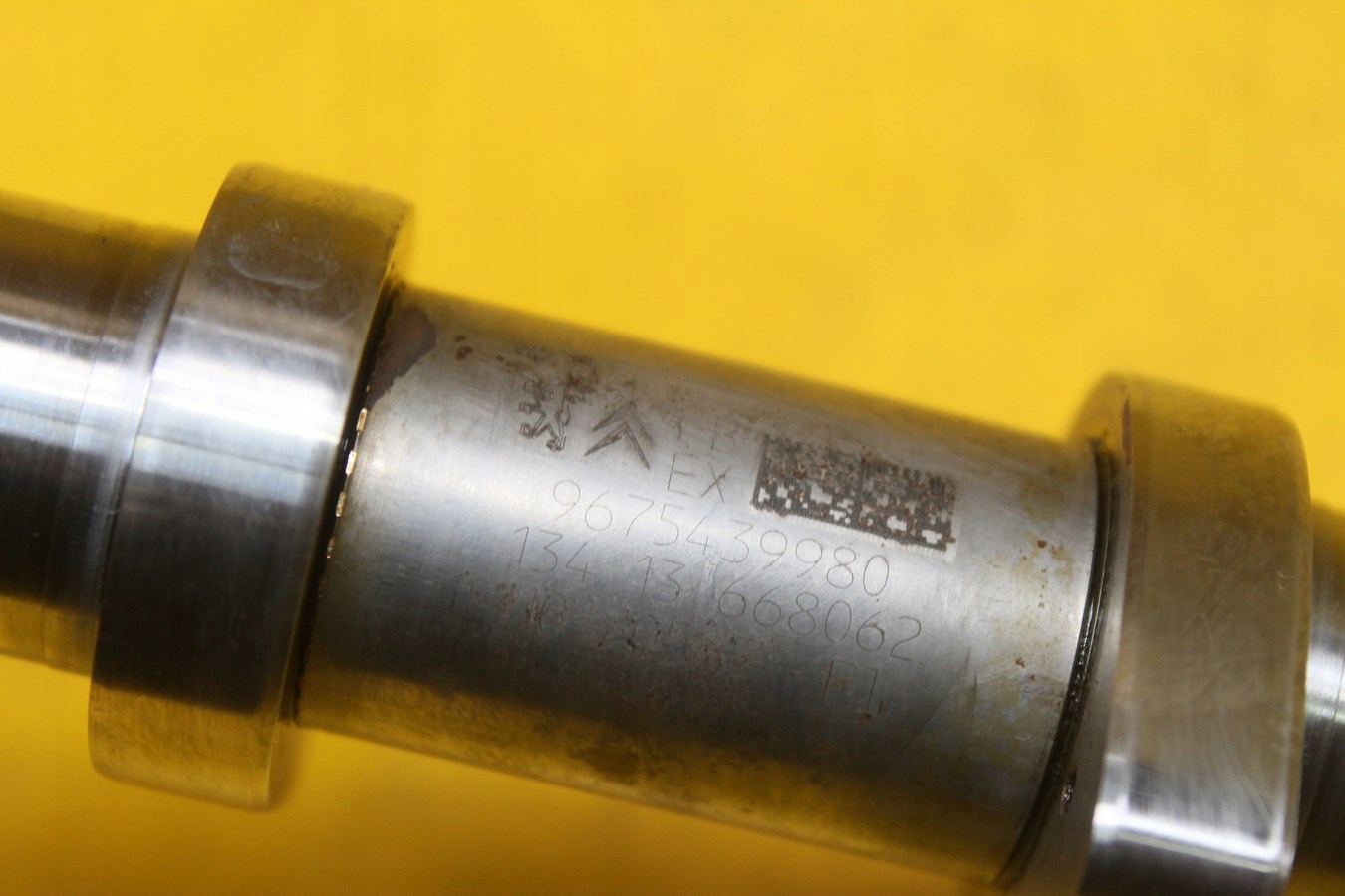 peugeot oe 9675439980 распредвал