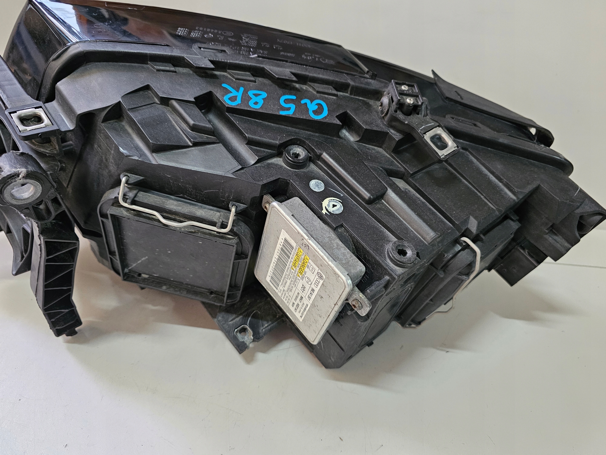 фара правая передняя Audi Q5 8R перед рестайлинг 8R0941030AF