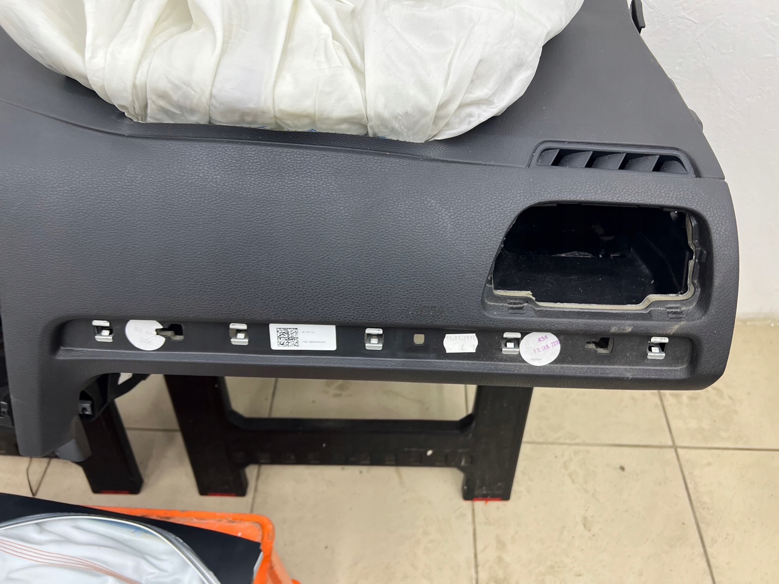 VW GOLF VII 7 console complete airbag WYSTRZELONA