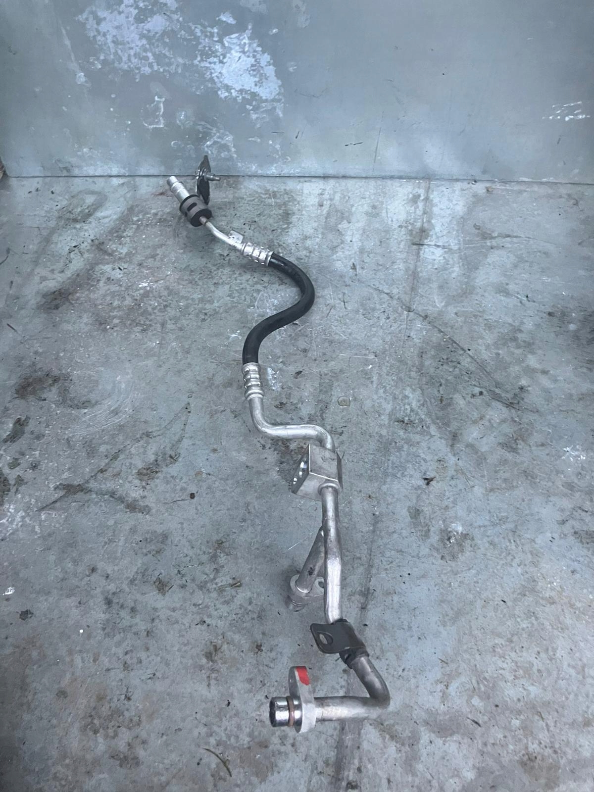 ТРУБКА КОНДИЦИОНЕРА RENAULT ZOE 924480074R