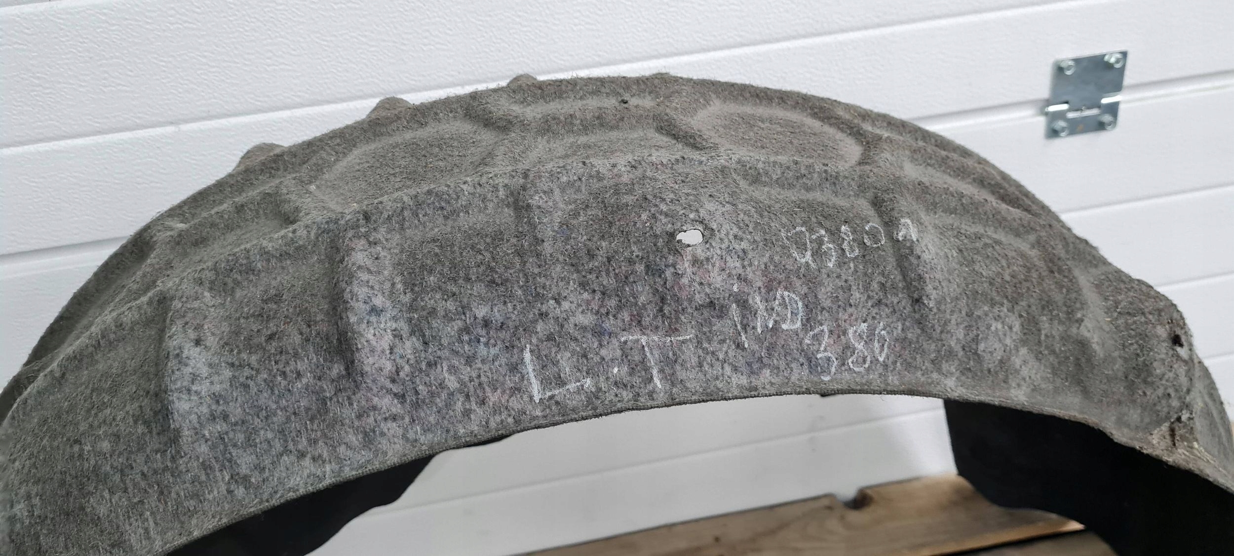 Q3 83A mudguard left left rear part ORG MATERIAL 83A810171D