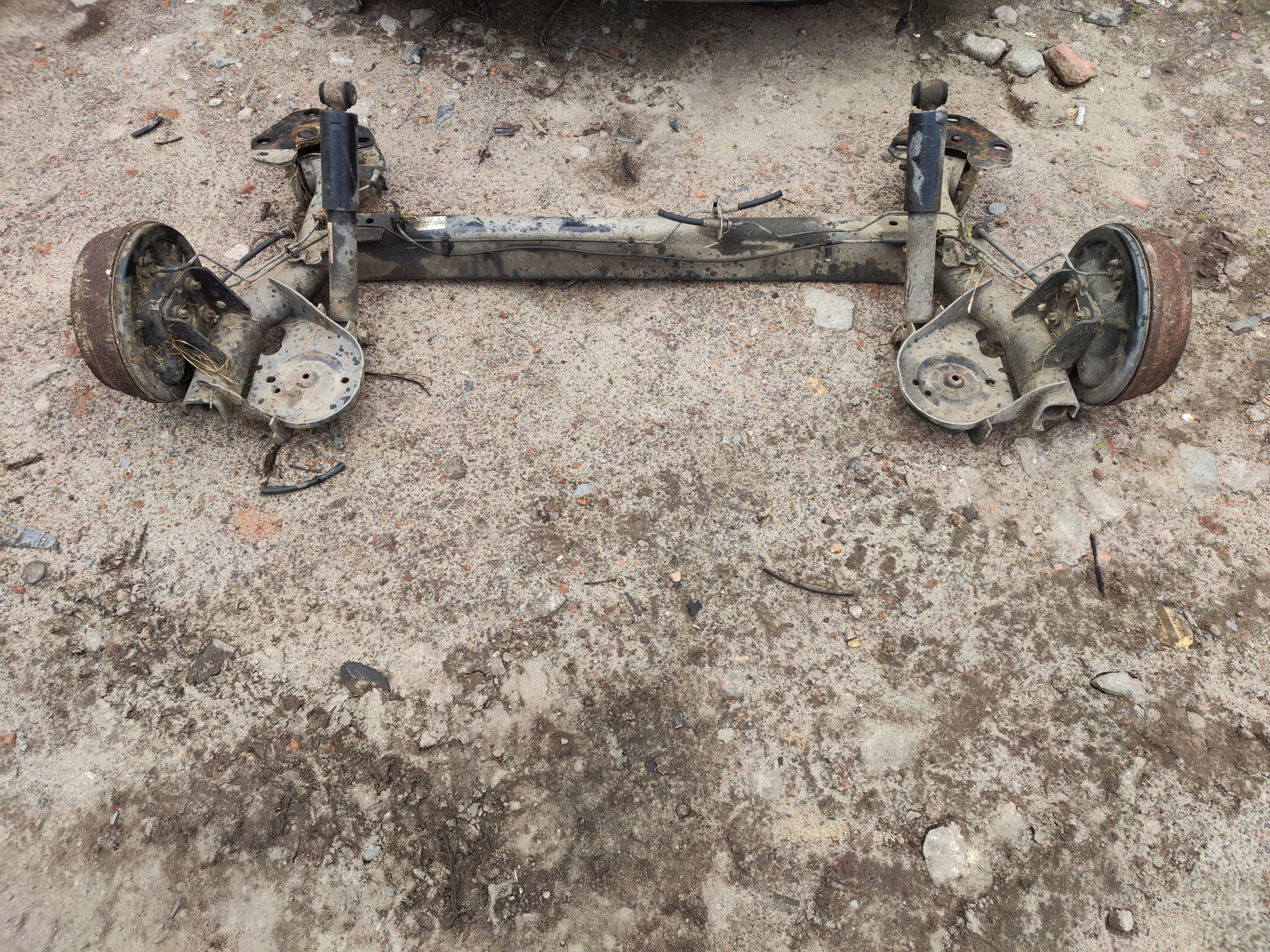 DACIA DOKKER BELKA OŚ TYŁ TYLNA