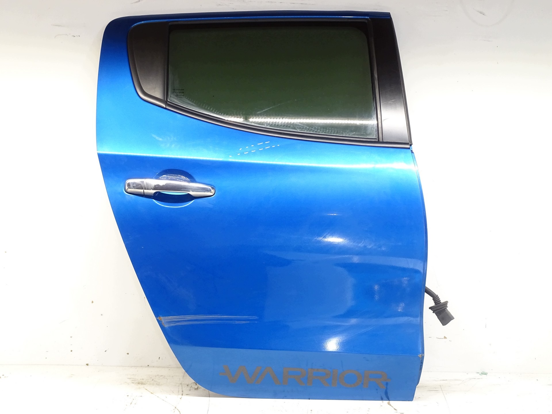 door right rear part right rear. MITSUBISHI L200 V