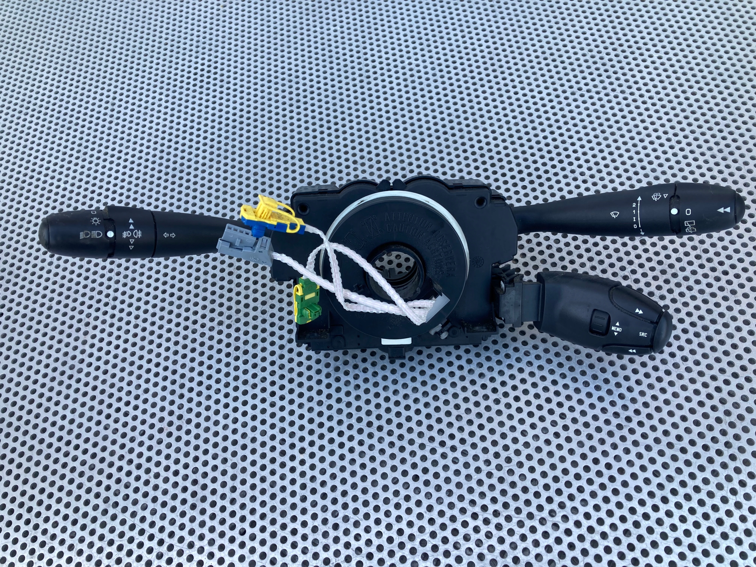 Перемикач в зборі CITROEN PEUGEOT 96574677XT