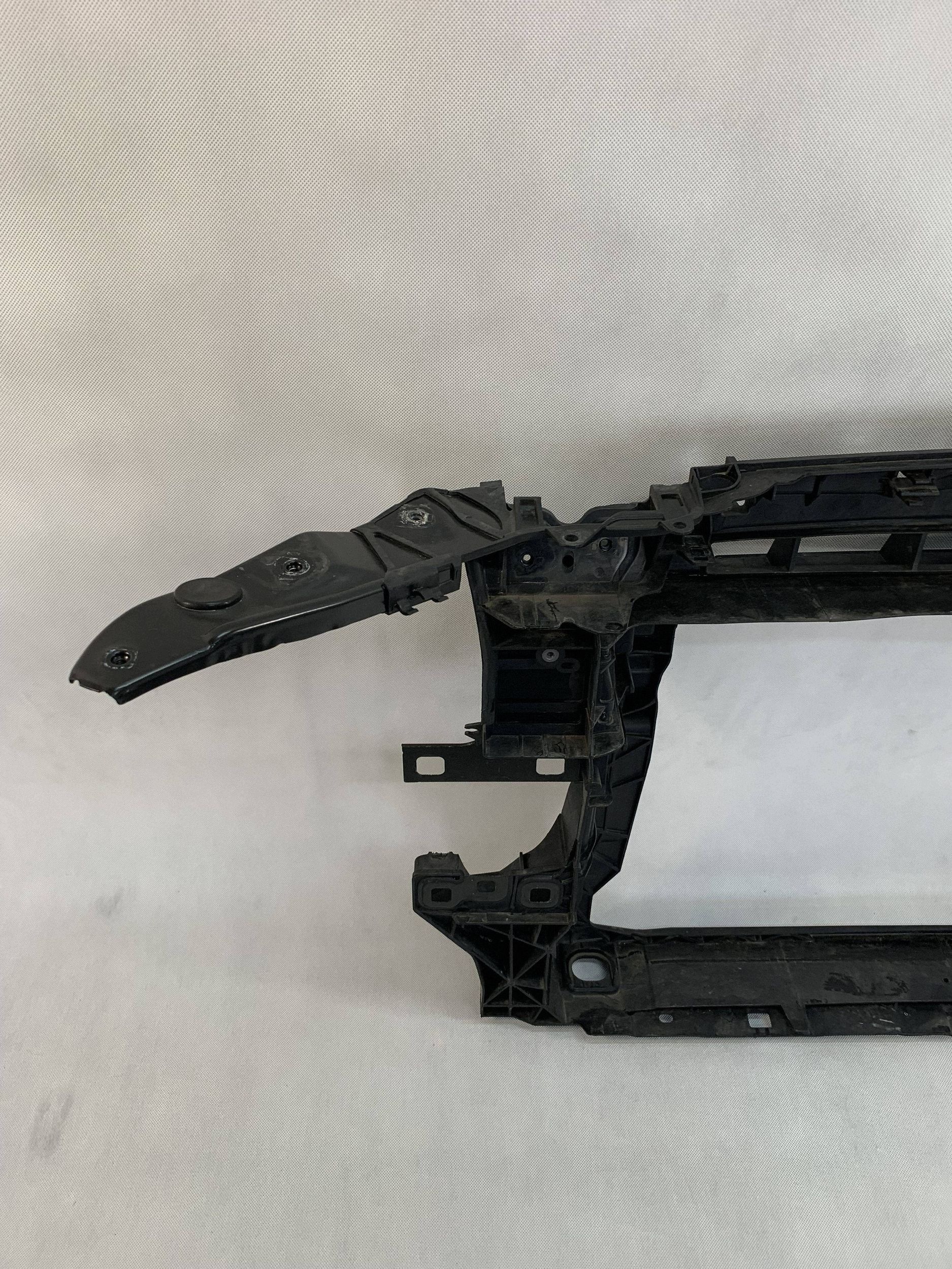 predné čelo priečka Audi Q2 16r 81A805594B 09.26