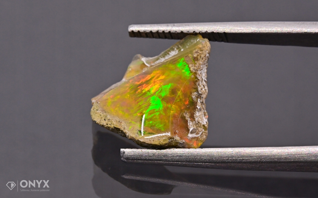 Opal z Etiopie hrudky 13,5x12,5 mm
