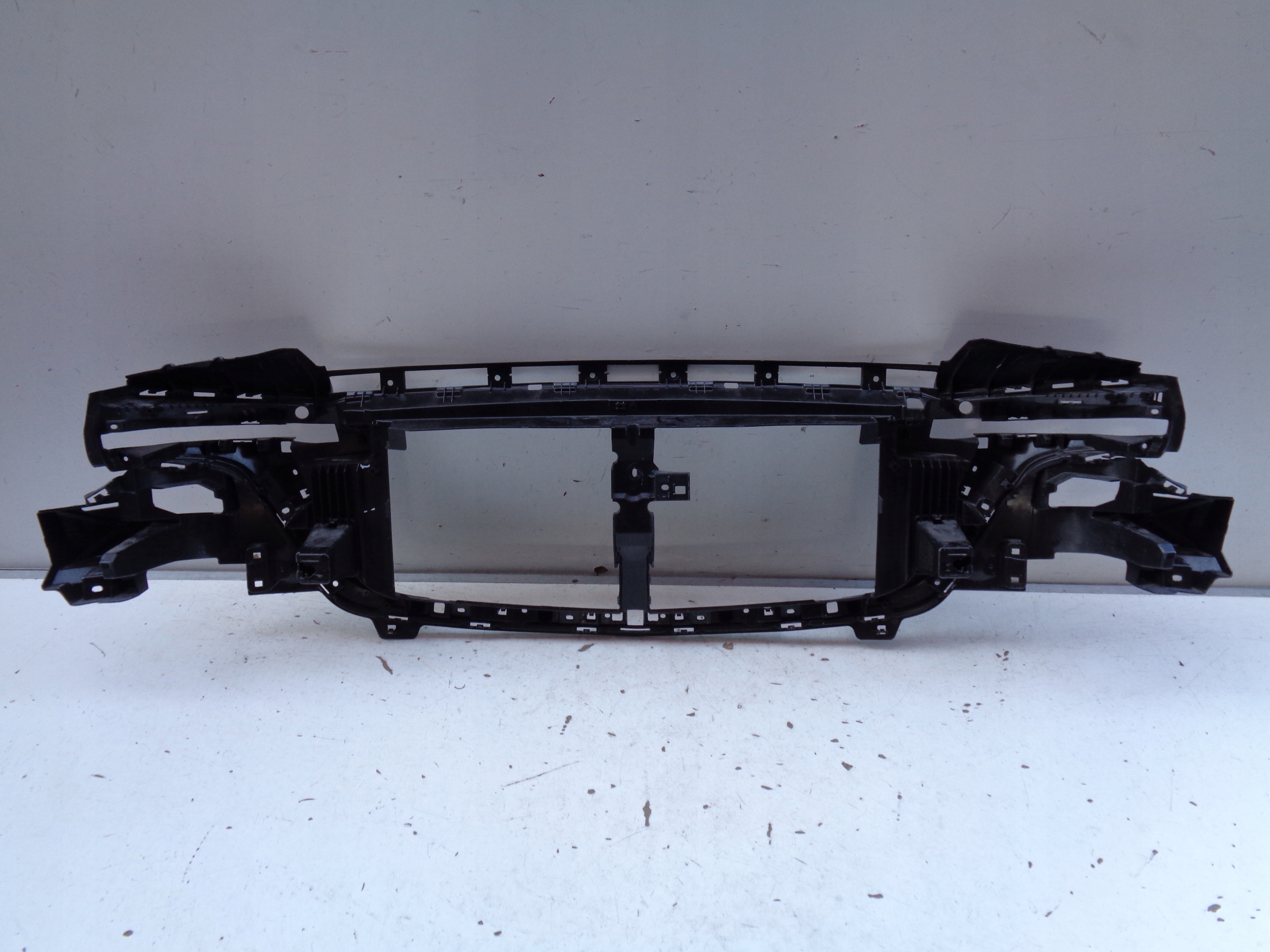 Traversa Paraurti superiore Supporto GRIGLIA MAZDA CX60 22